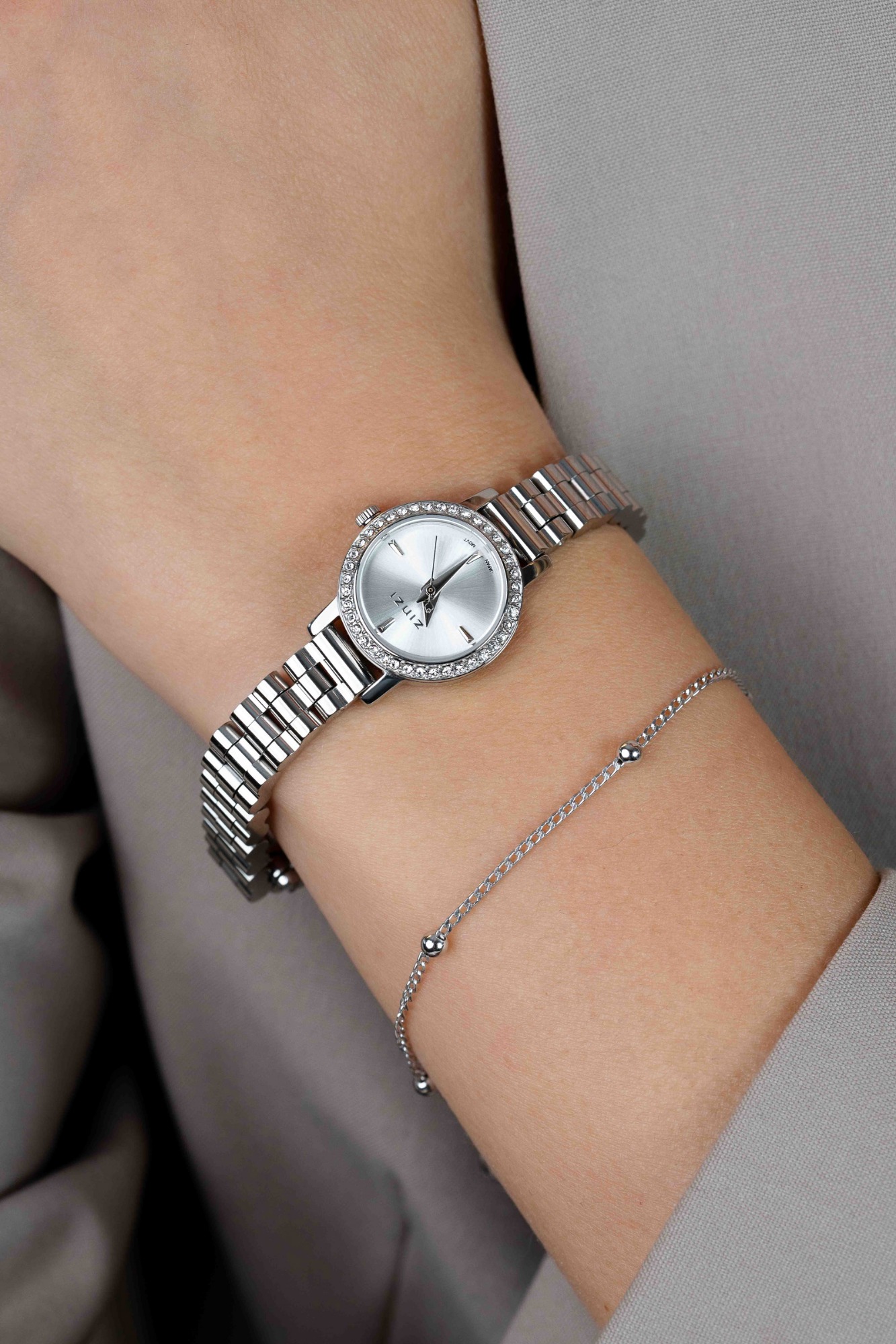 ZINZI Etoile Watch 20mm Silver Sunray Dial set with white crystals Silver Colored Stainless Steel Case and Strap ZIW3202