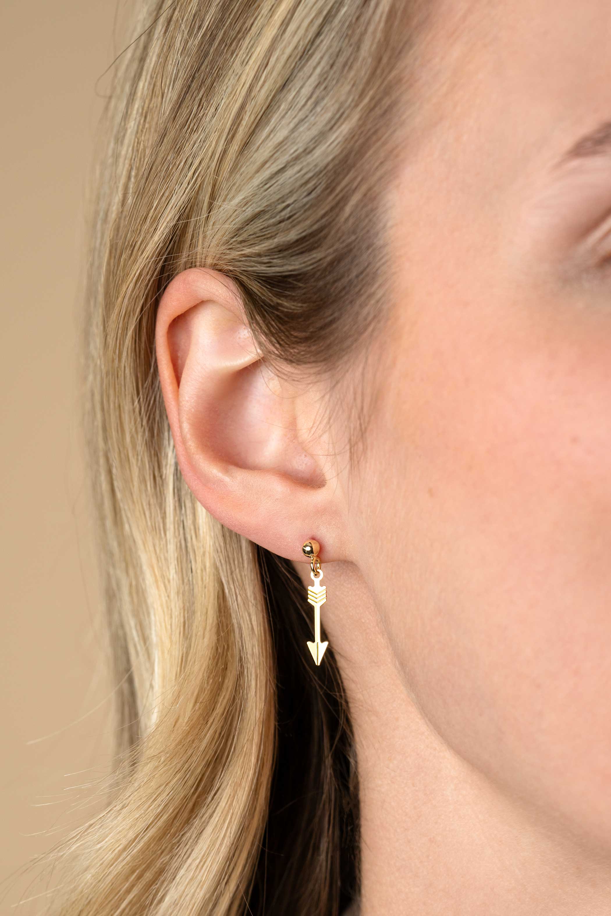 21mm ZINZI 14K Gold Stud Earrings Dangling Arrow ZGO383
