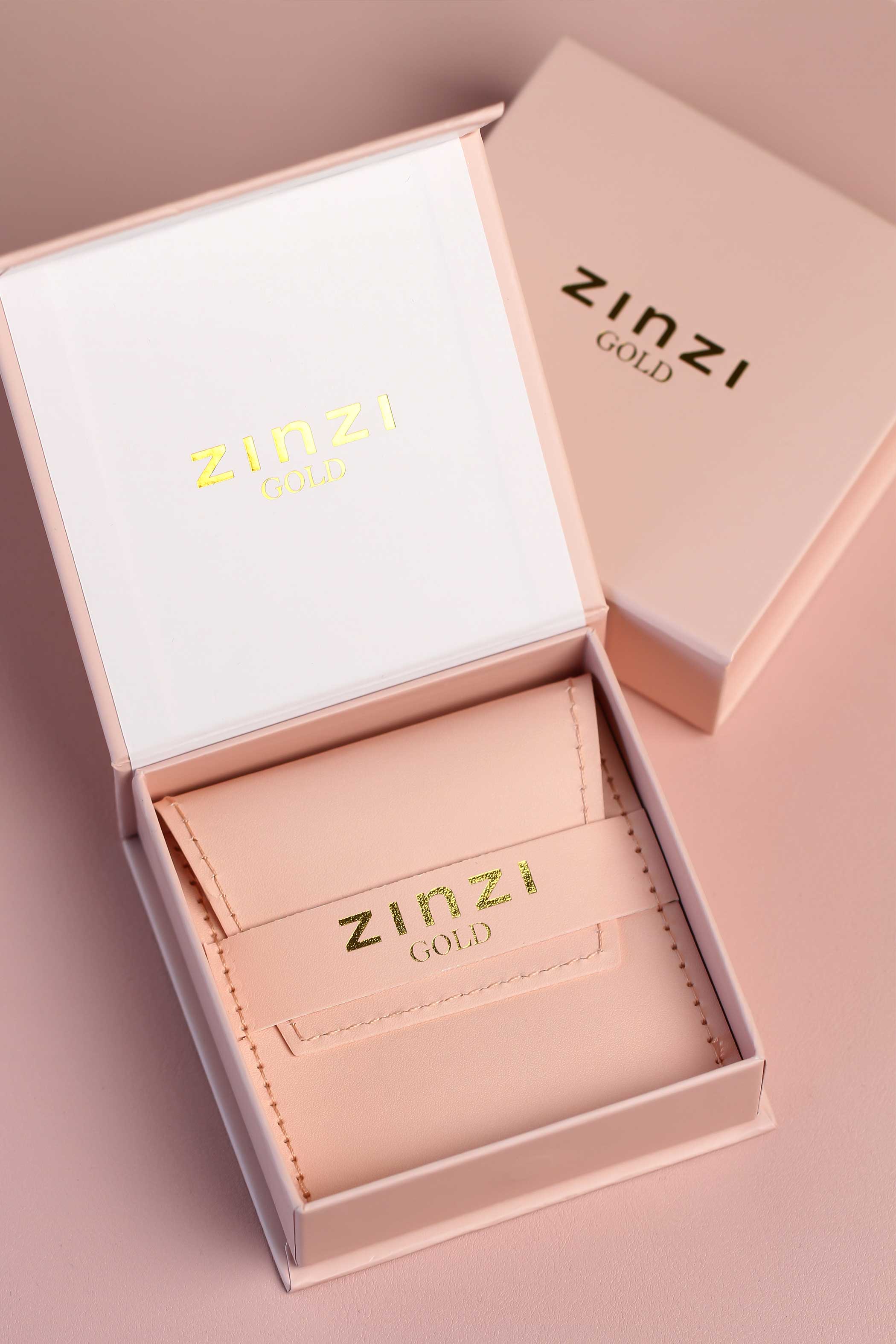 3mm ZINZI 14K Gold Stud Earrings Triangle 3 White Zirconias ZGO412