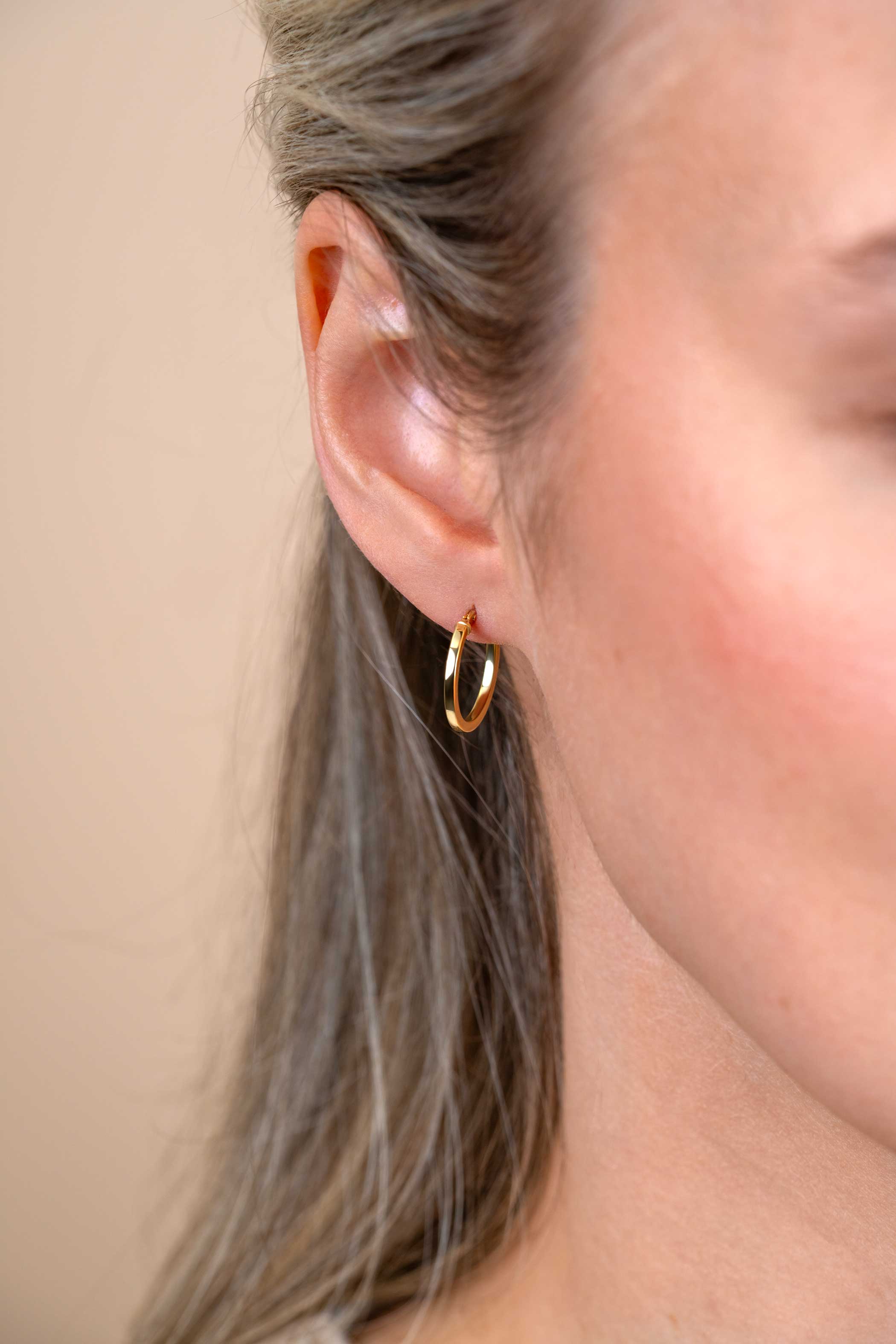 ZINZI 14K Gold Hoop Earrings Square Tube 15 x 1,5mm ZGO305