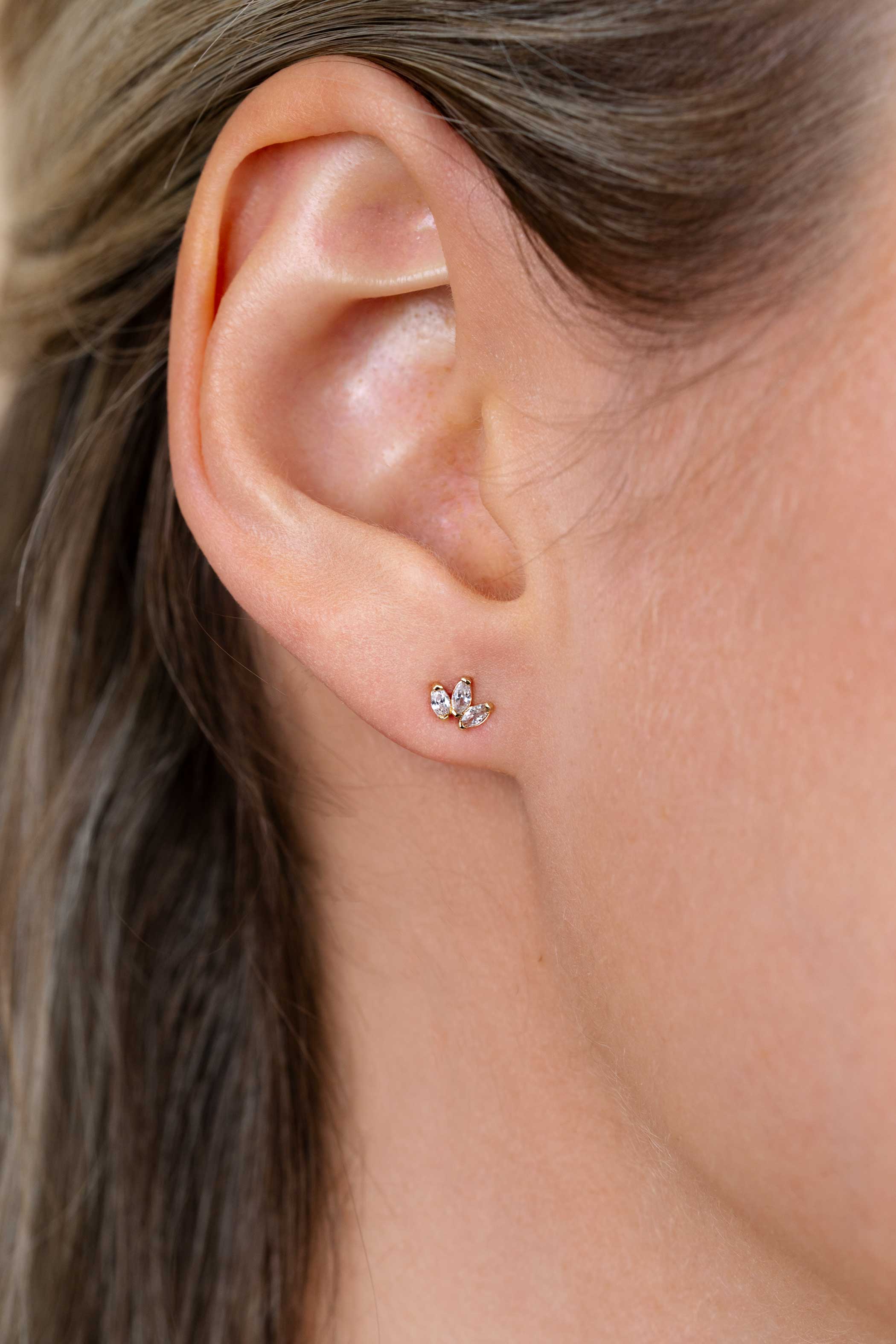 5mm ZINZI 14K Gold Stud Earrings White Zirconias ZGO411