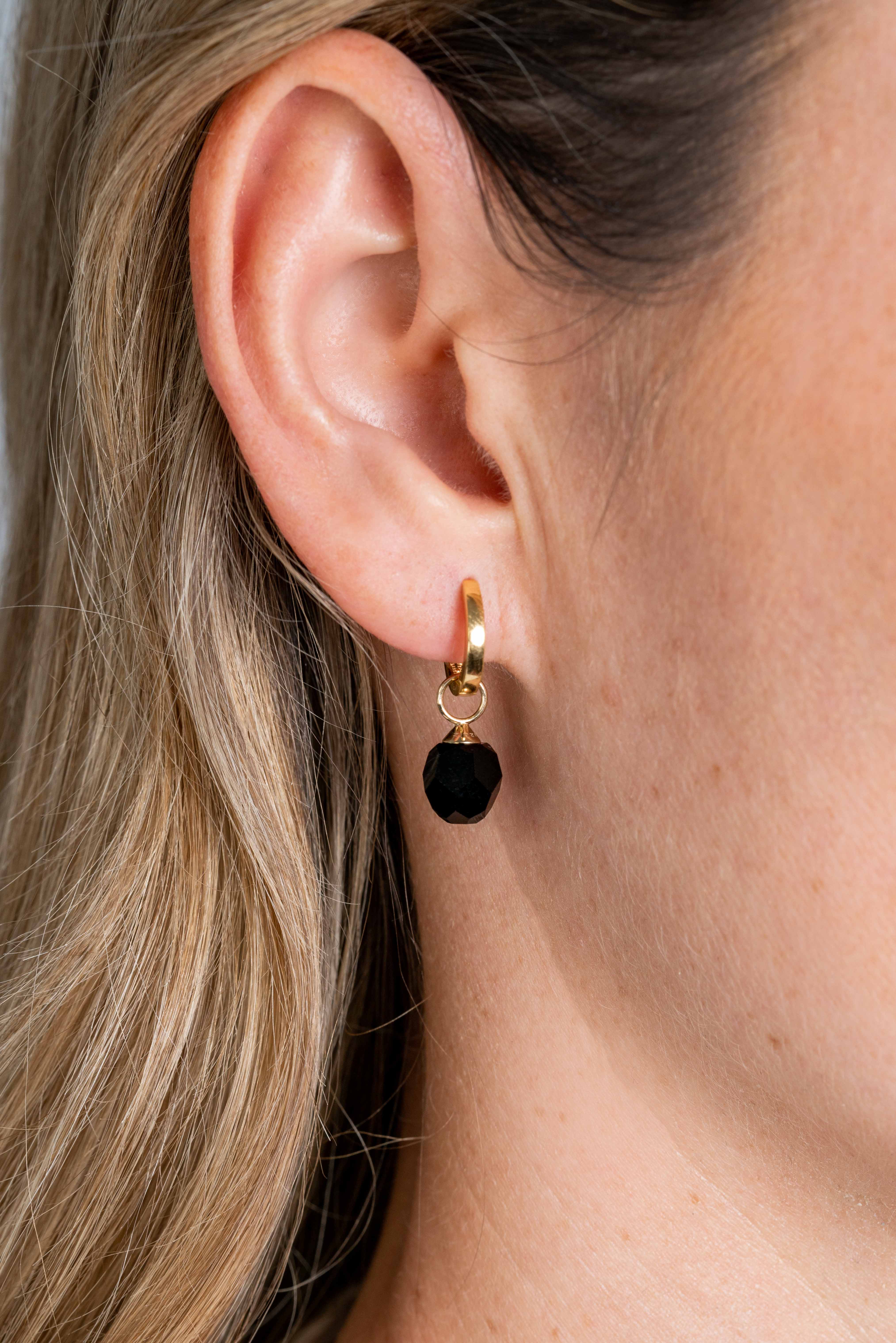 ZINZI 14K Gold Earrings Pendants Black Beads 8mm ZGCH144Z (excl. hoop earrings)