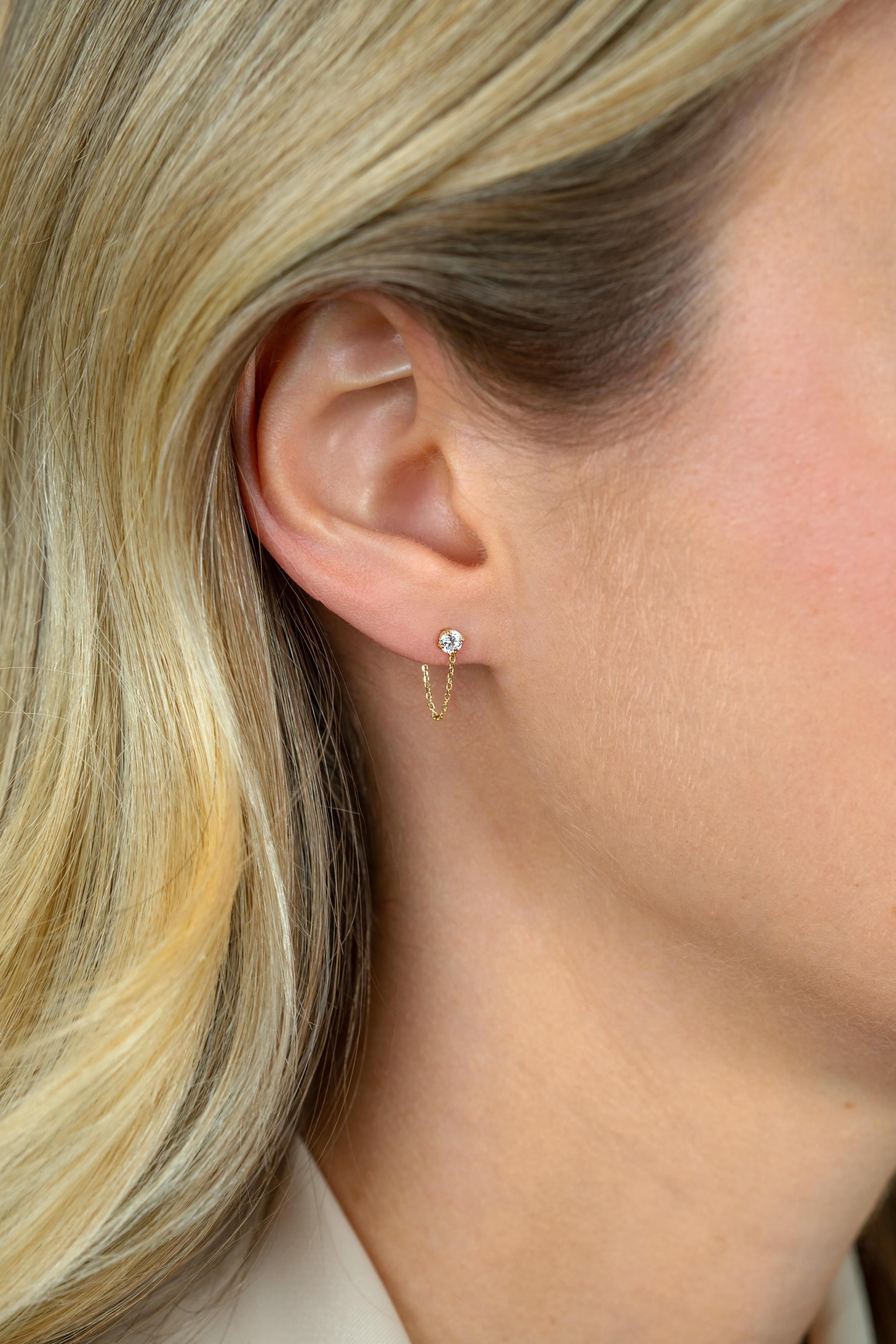ZINZI GOLD oorknopjes zirc.met ketting naar pouss.