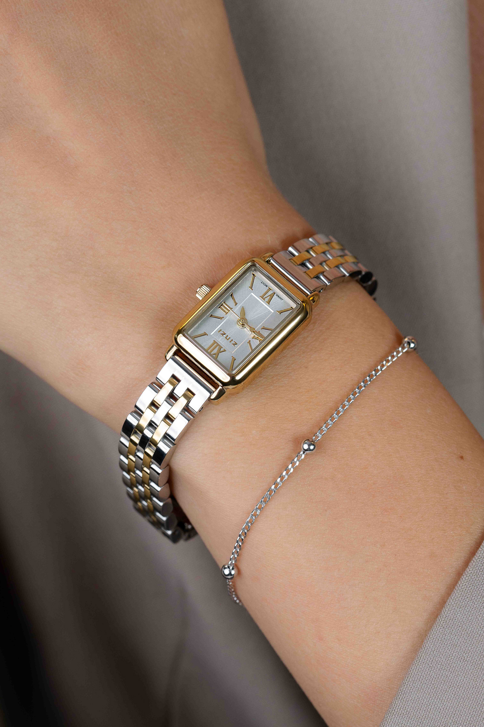 ZINZI Small Elegance Watch Silver Colored Sunray Dial and Rectangular Case Stainless Steel Chain Bicolor Strap 22mm  ZIW2833