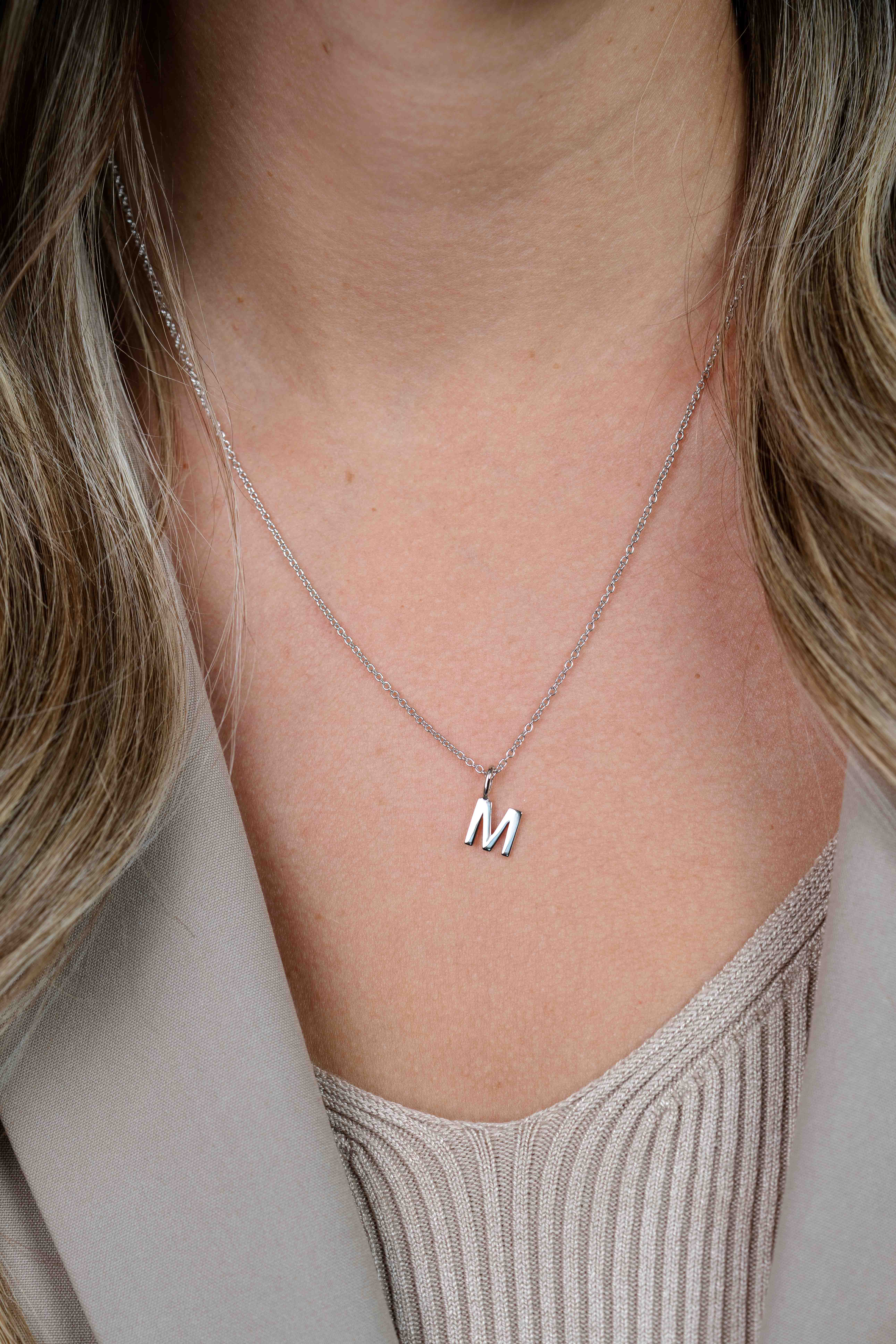 ZINZI Sterling Silver Letter Pendant M ZIH2140M