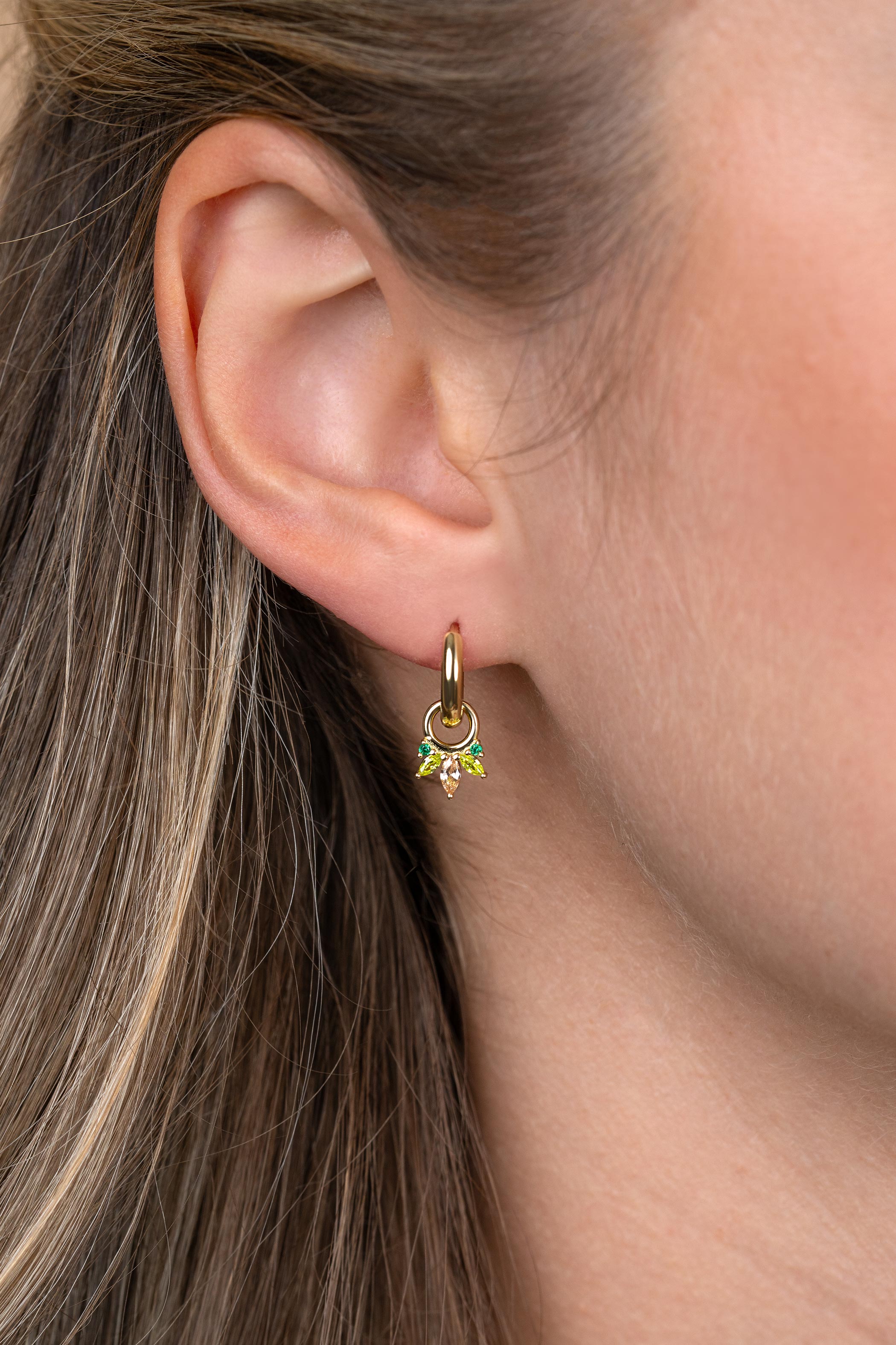 10mm ZINZI gold plated silver charm earrings with five playful settings in descending size, set with champagne, peridot and dark green gemstones ZICH2633GC (without hoops earrings)