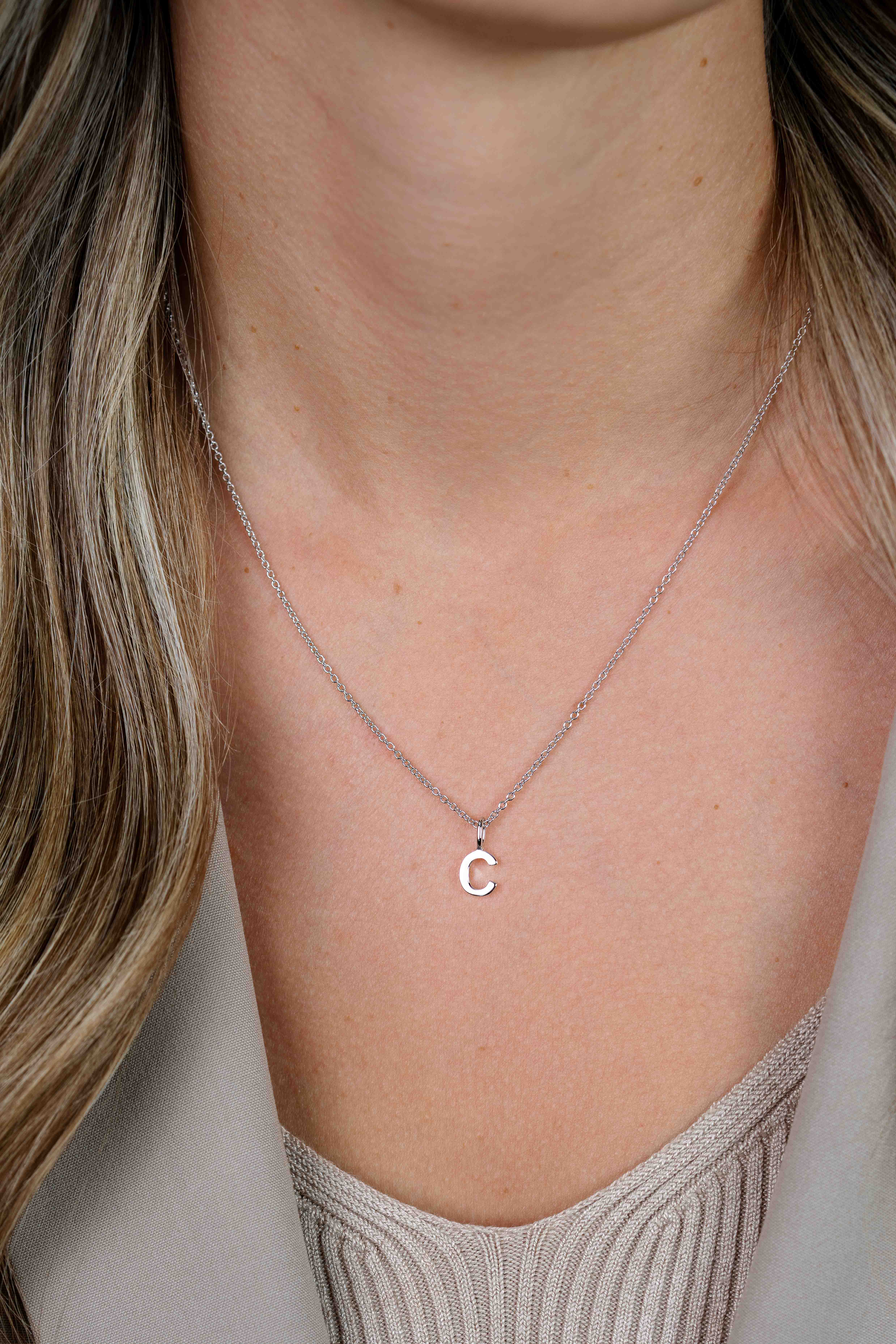 ZINZI Sterling Silver Letter Pendant C ZIH2140C