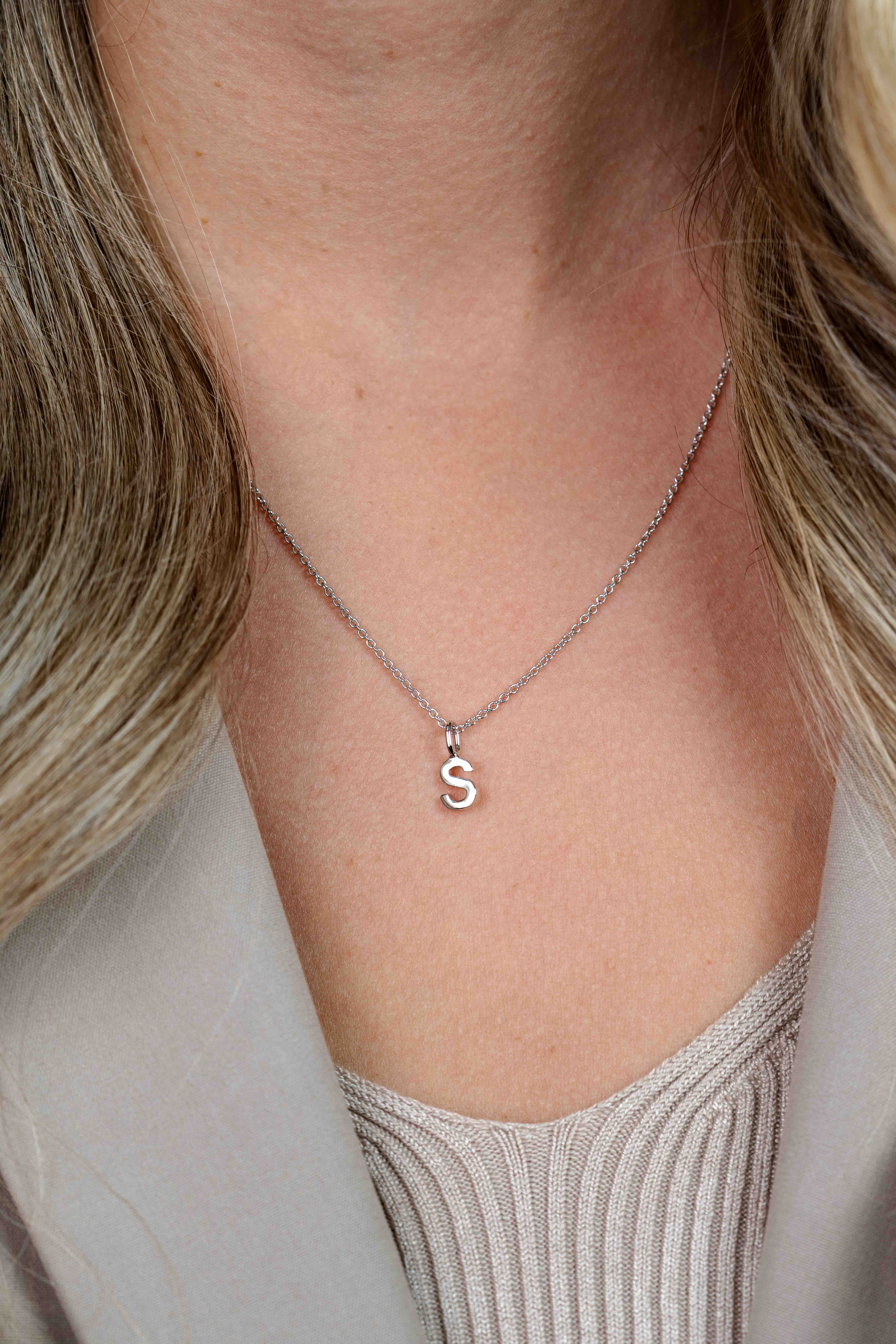 ZINZI Sterling Silver Letter Pendant S ZIH2140S