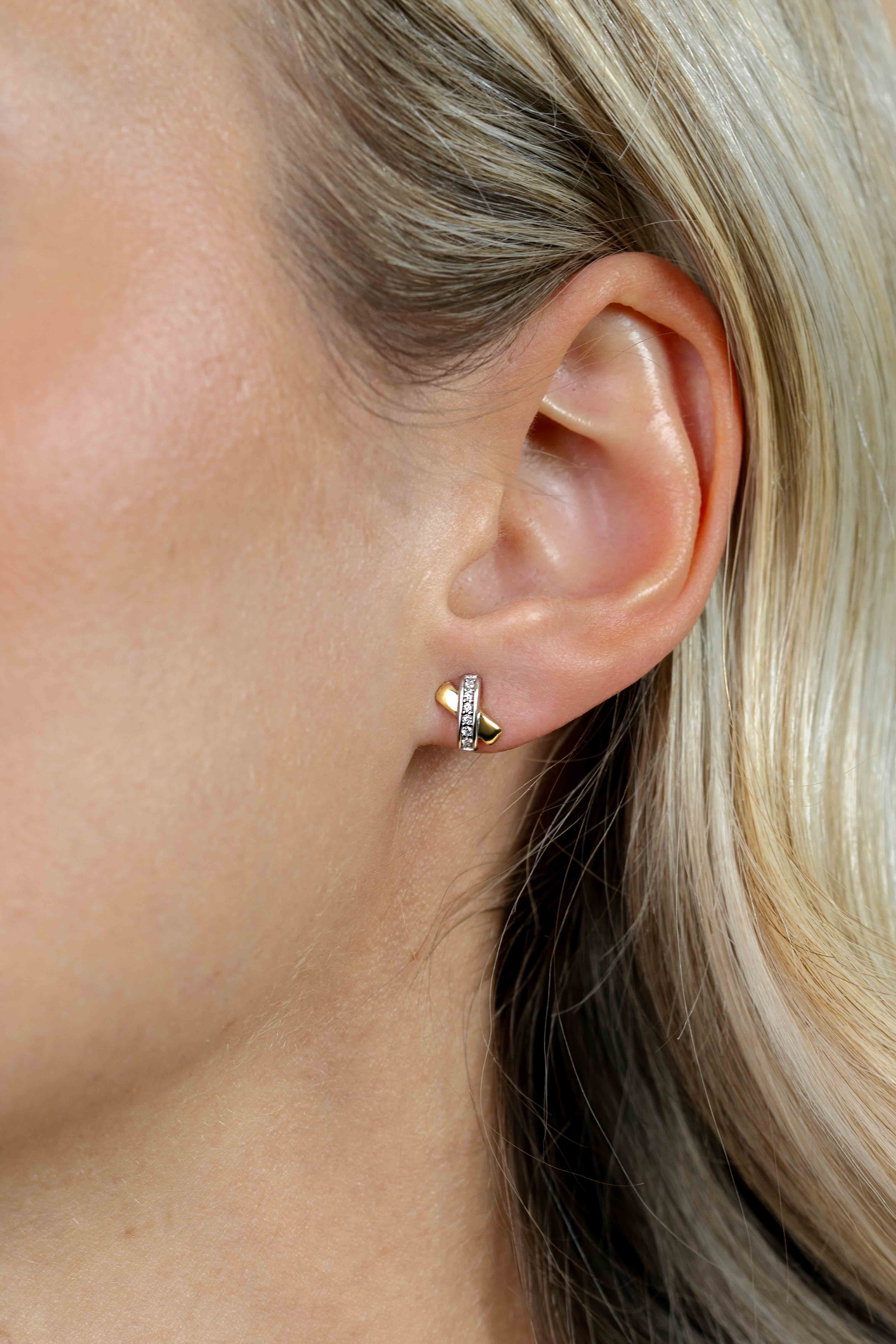 ZINZI Gold plated Sterling Silver Stud Earrings Crossover White ZIO1816Y