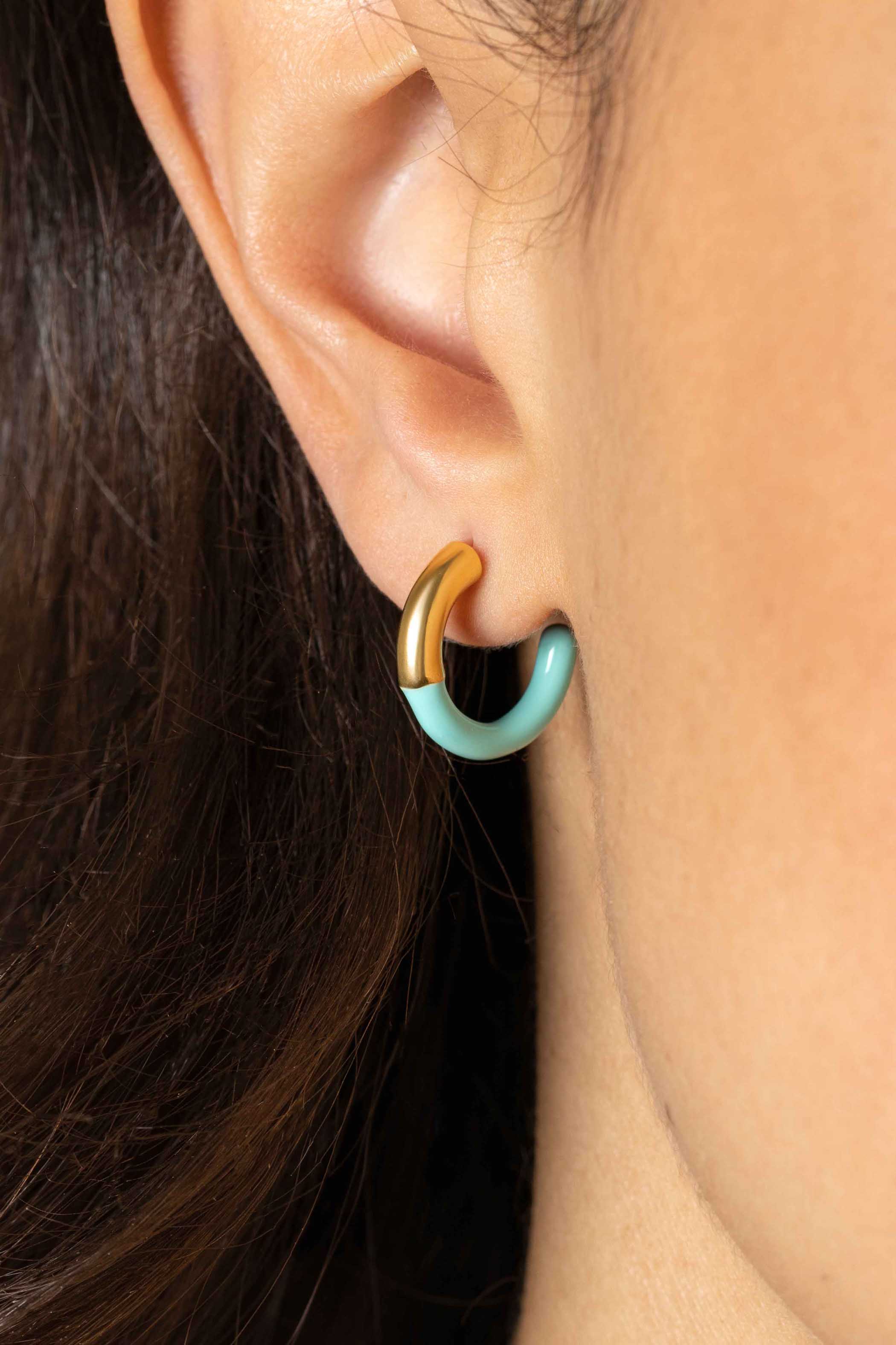 16mm ZINZI Gold Plated Sterling Silver Trendy Earrings Half Enamel Turquoise ZIO2315T