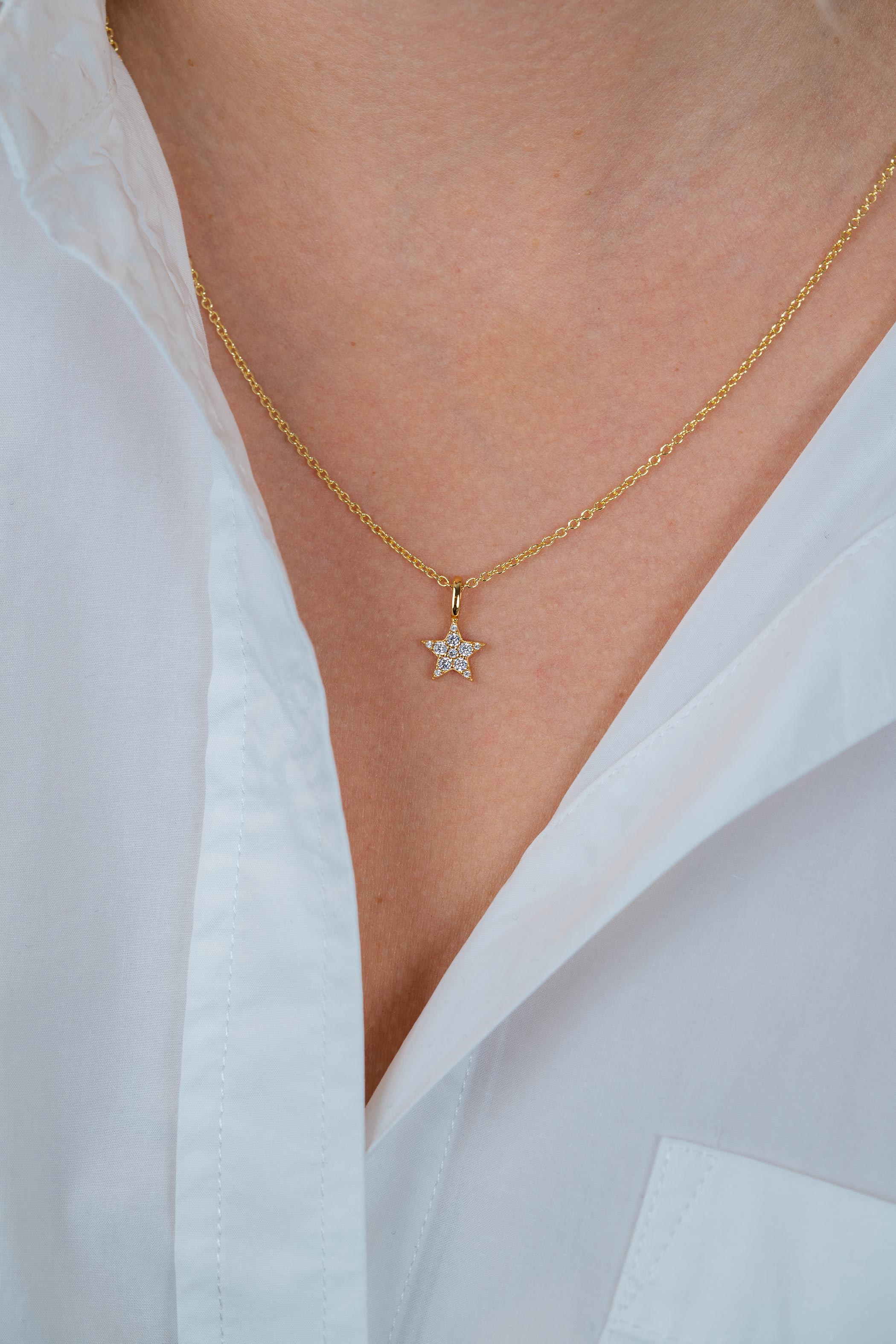 13mm ZINZI Gold Plated Sterling Silver Star Pendant White ZIH2138Y (excl. necklace)