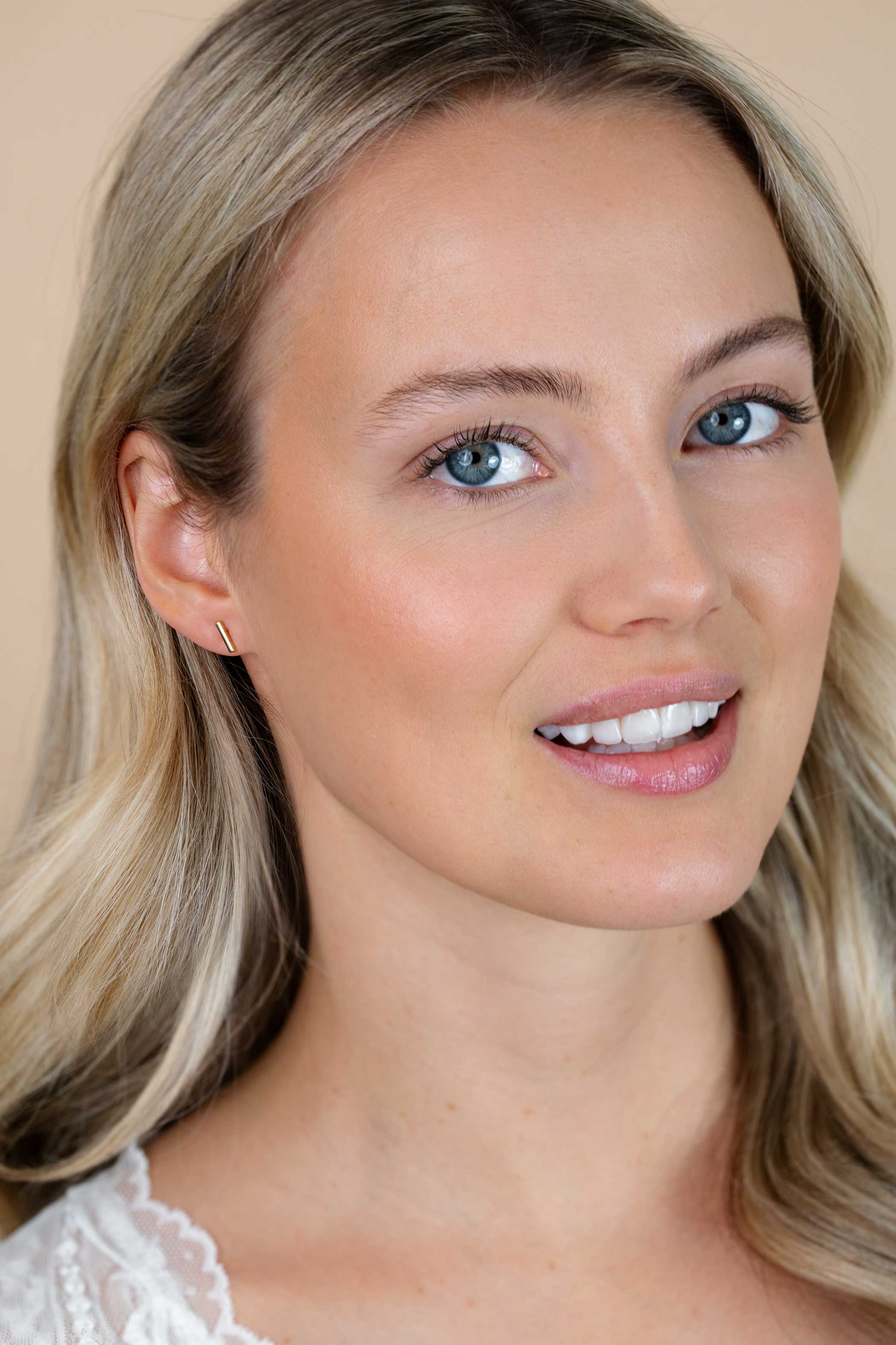 8mm ZINZI Gold Plated Sterling Silver Stud Earrings Bar ZIO1689G