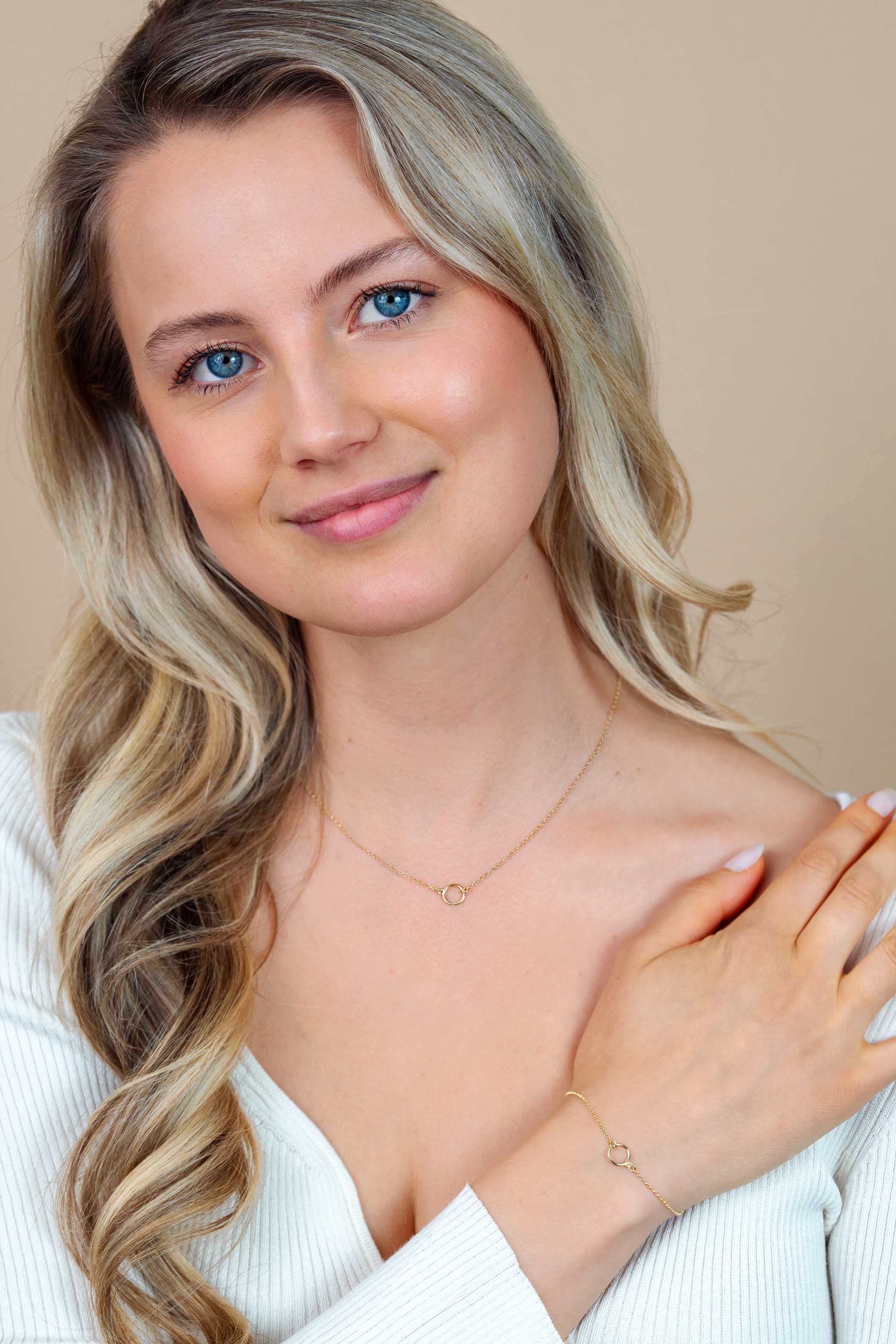 ZINZI Gold Plated Sterling Silver Necklace with Open Circle 40-45cm ZIC2523G