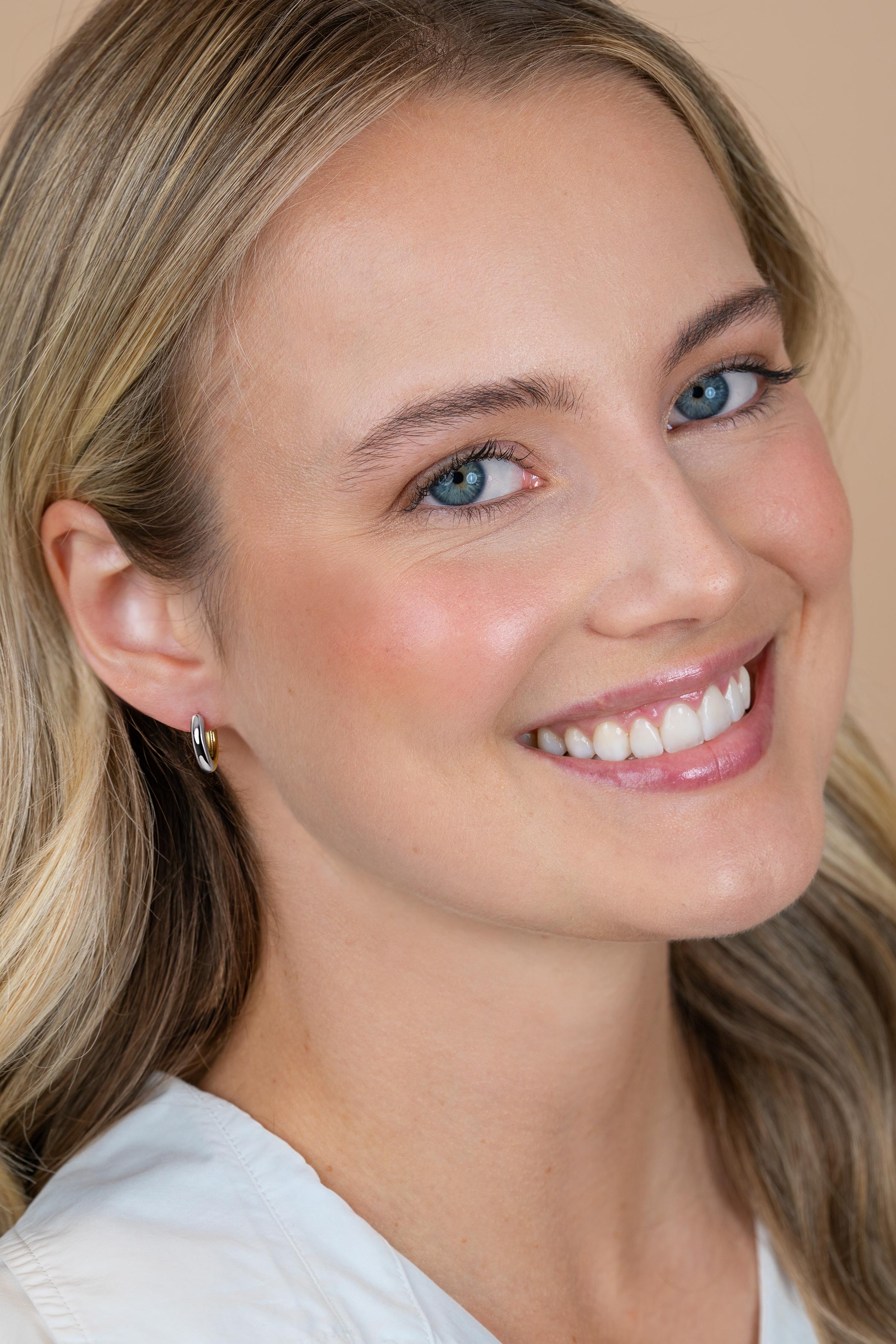 ZINZI zlv. klapcreolen 1 kant zlv 1 kant geel 15x3mm