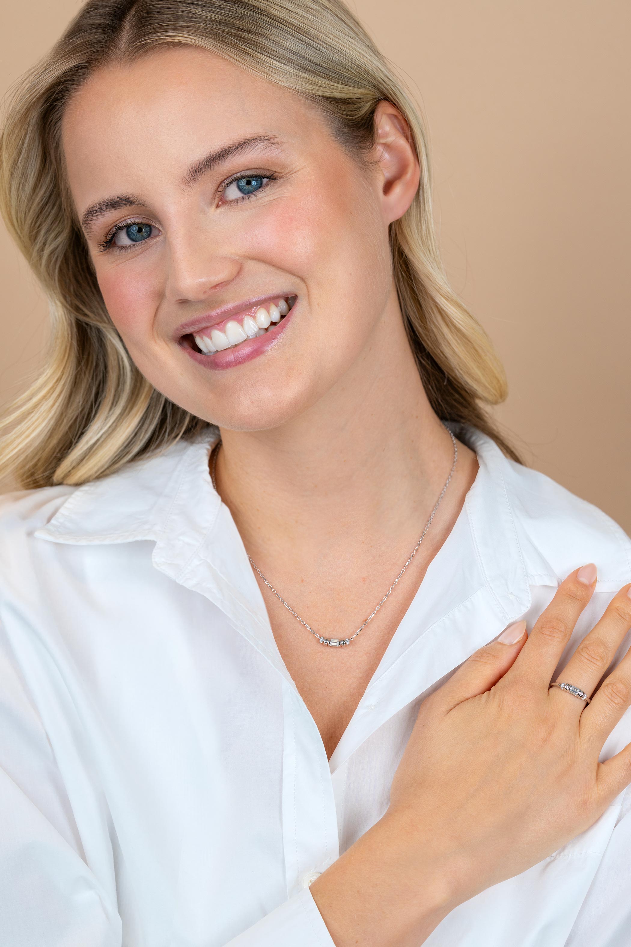 ZINZI zlv. ring fantasie met baquette zirc. mt.62