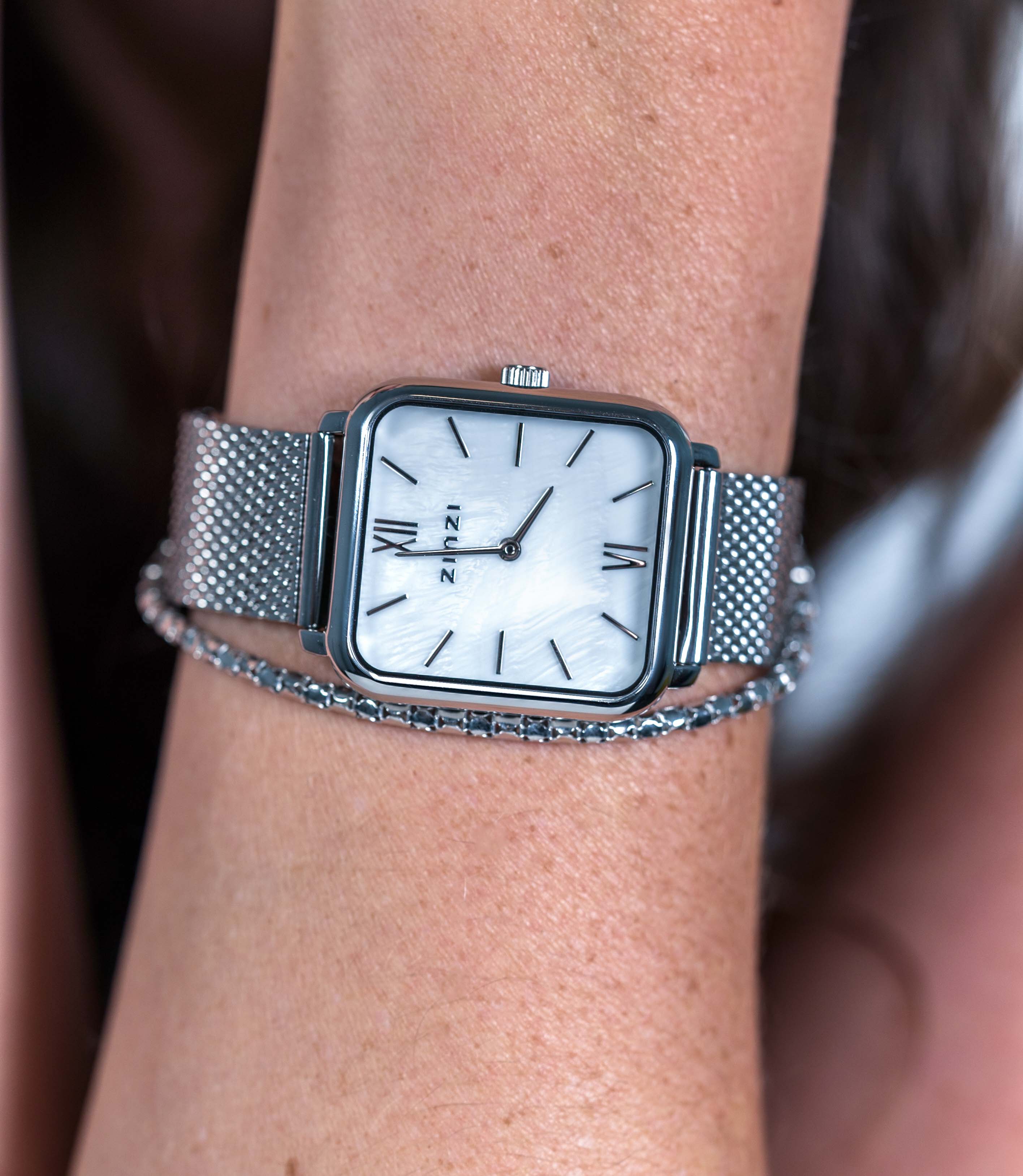ZINZI Square Roman Watch 32mm White Mother-of-Pearl Dial Silver Colored Square Case and Mesh Strap ZIW821M
