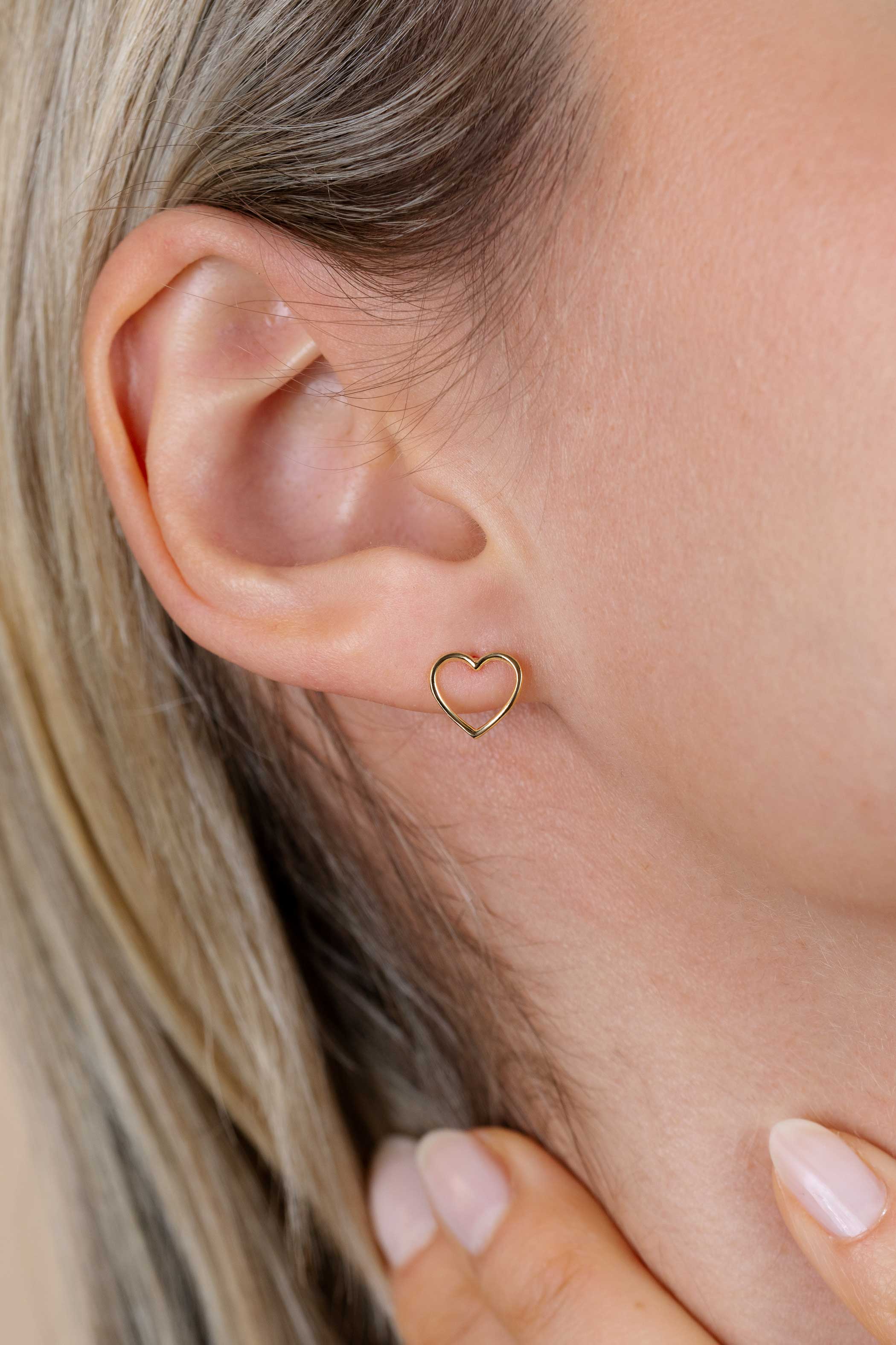 8mm ZINZI Gold Plated Sterling Silver Stud Earrings Heart ZIO1630G