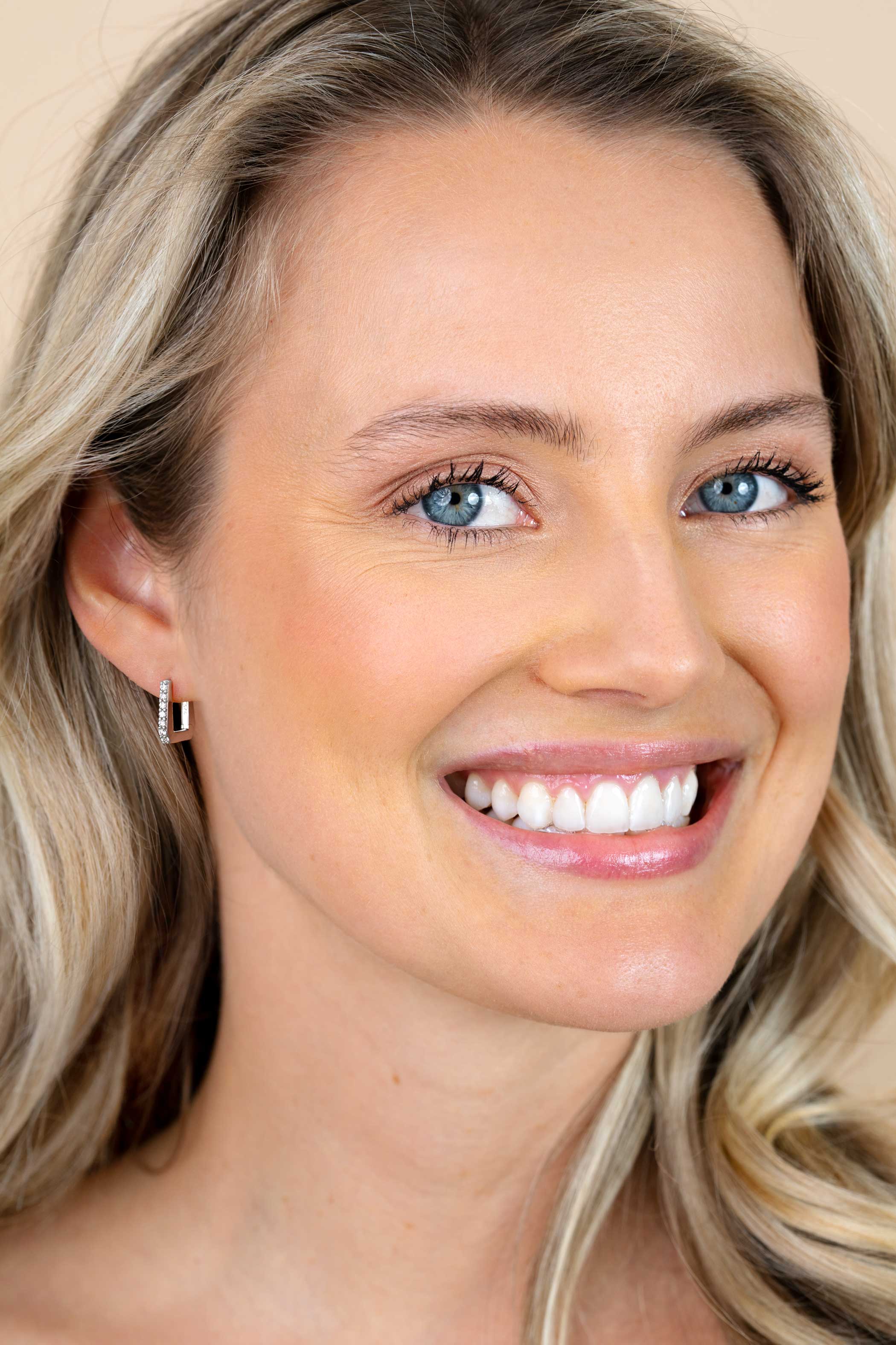 ZINZI zlv. oorringen strak rechthoek zirconia's