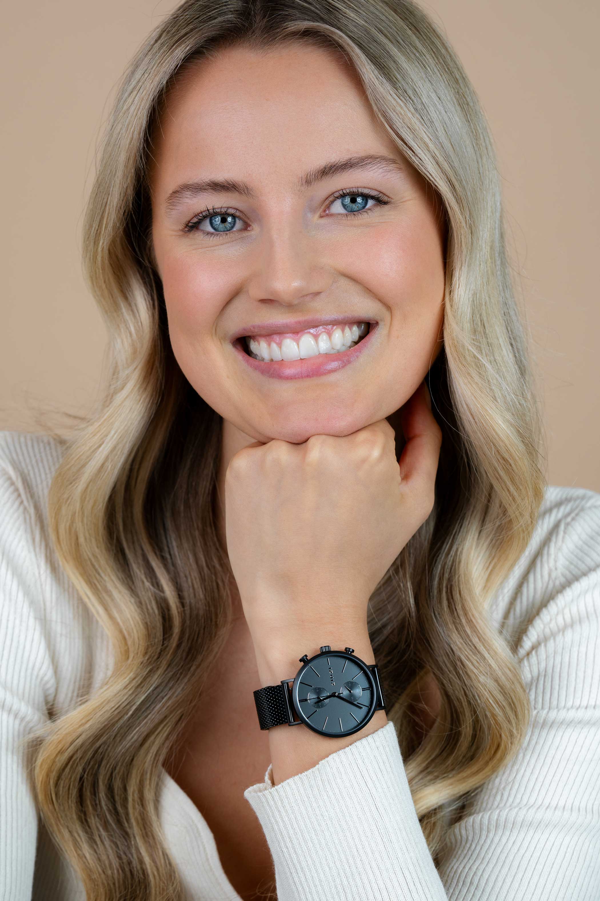 ZINZI Traveller Watch 39mm Black Dial Stainless Steel Case and Mesh Strap with dual time ZIW750M