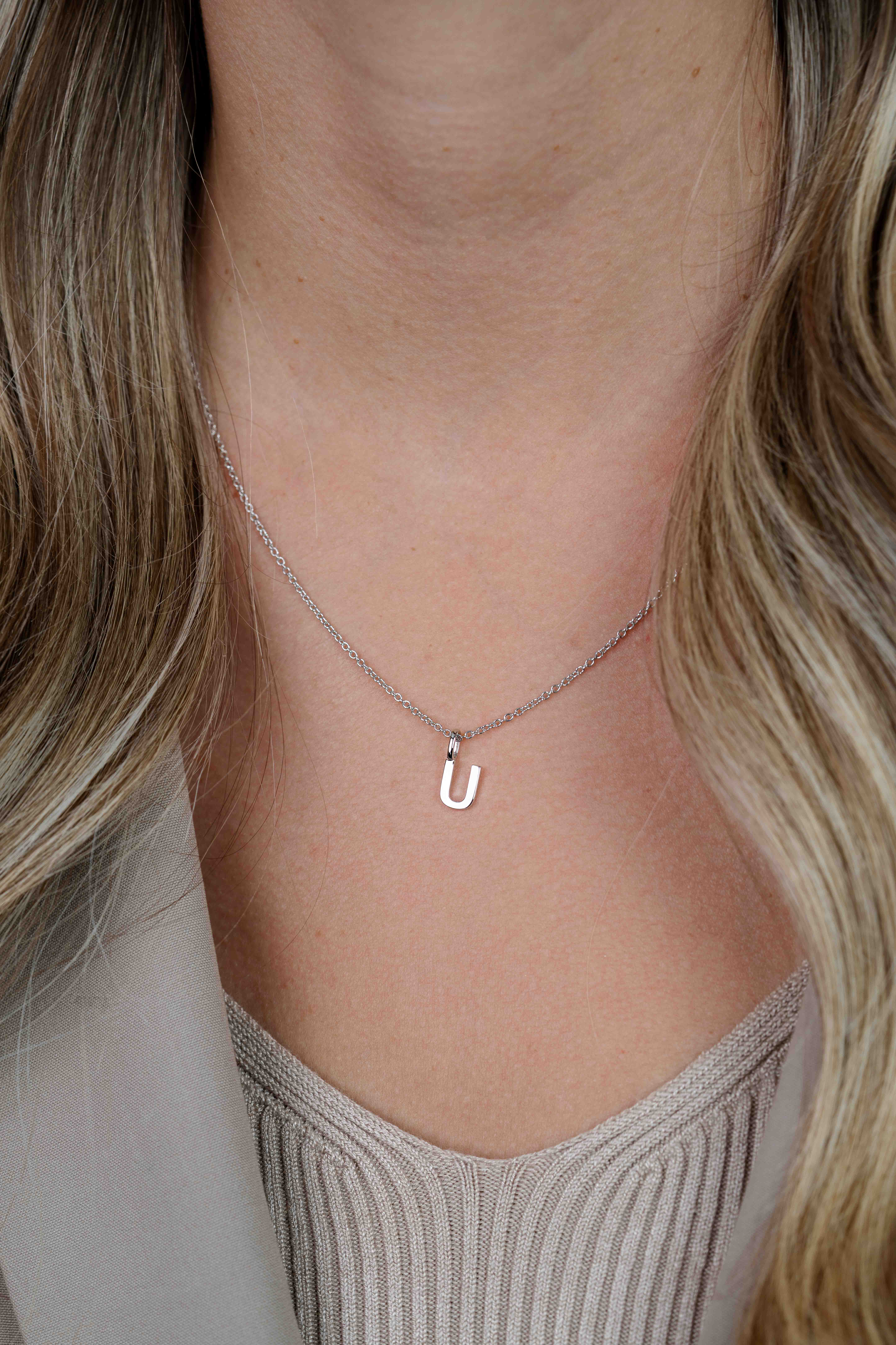 ZINZI Sterling Silver Letter Pendant U ZIH2140U