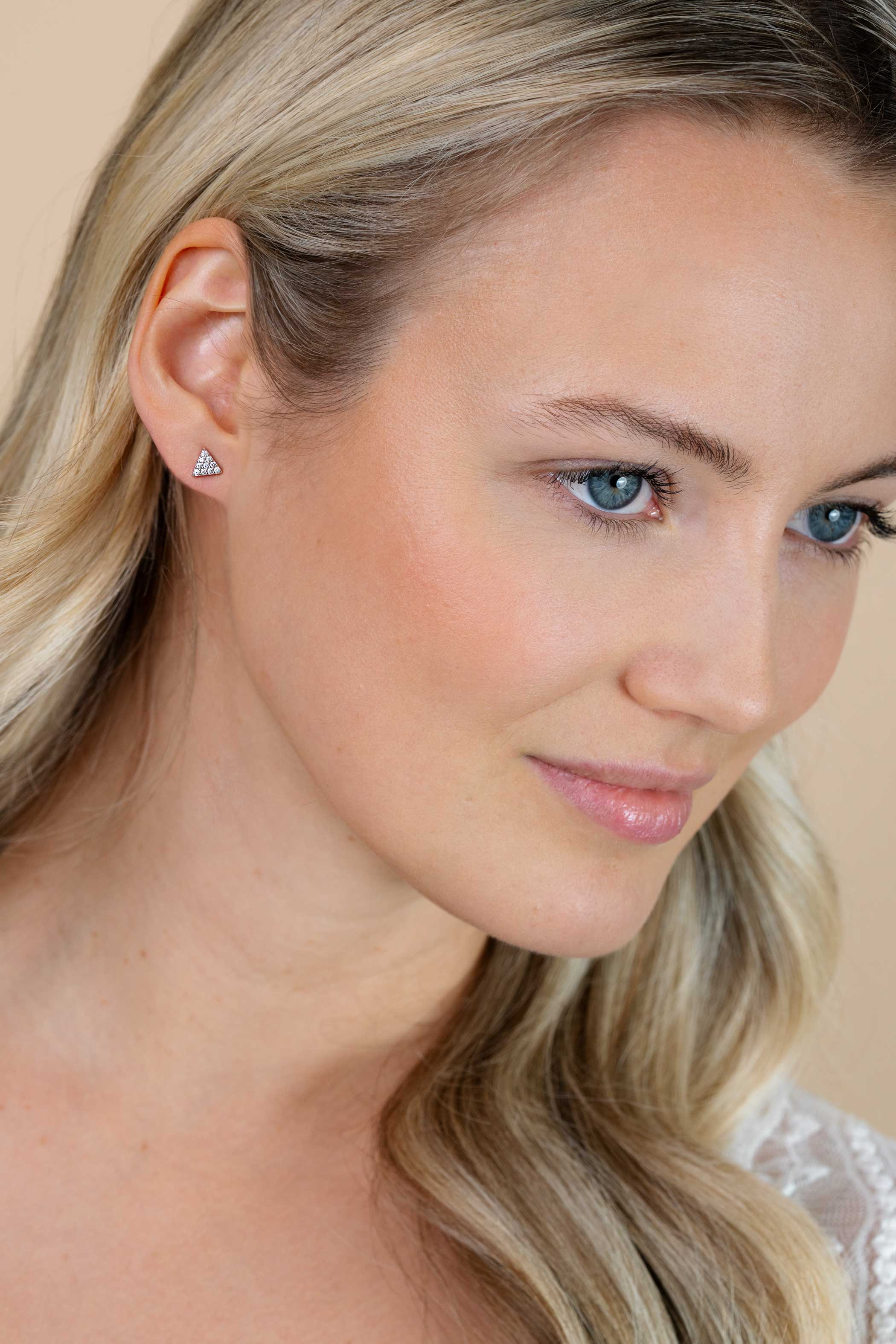 6mm ZINZI Sterling Silver Stud Earrings Triangle White ZIO1375Z