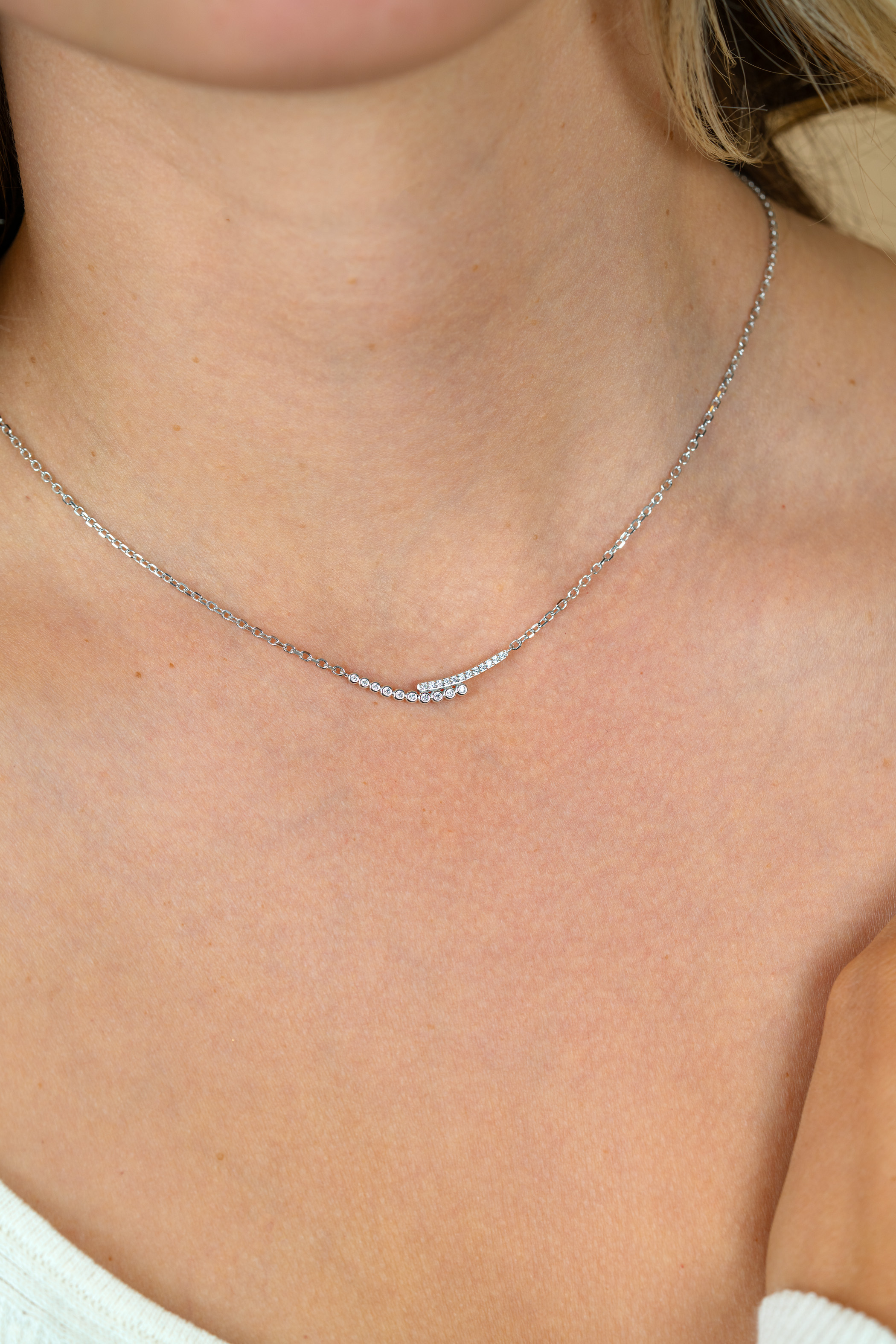 ZINZI zlv. collier slagmodel met zirc.ronde/pootzetting
