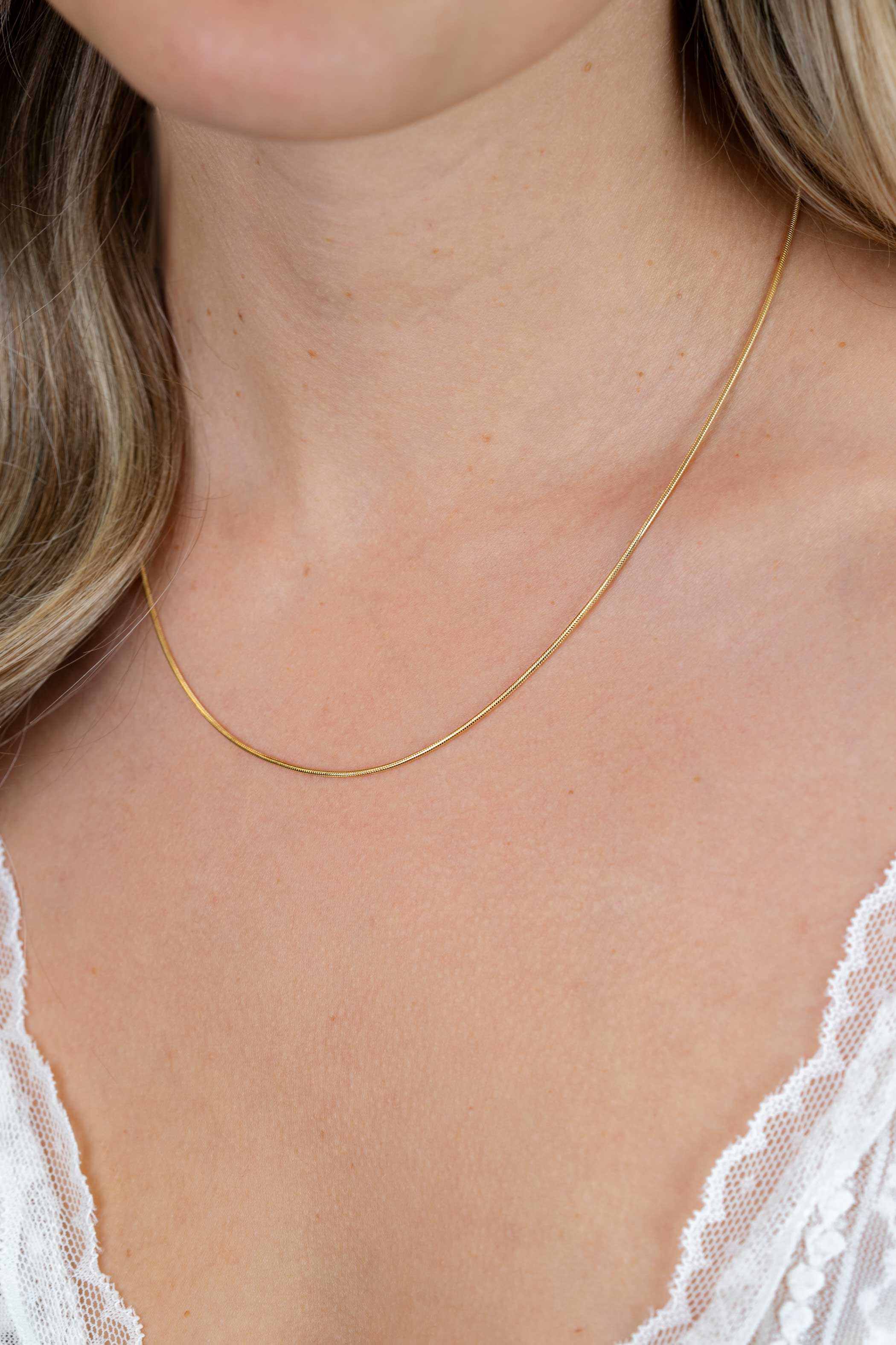 ZINZI Gold Plated Sterling Silver Snake Necklace 1mm width 45cm ZISL45G