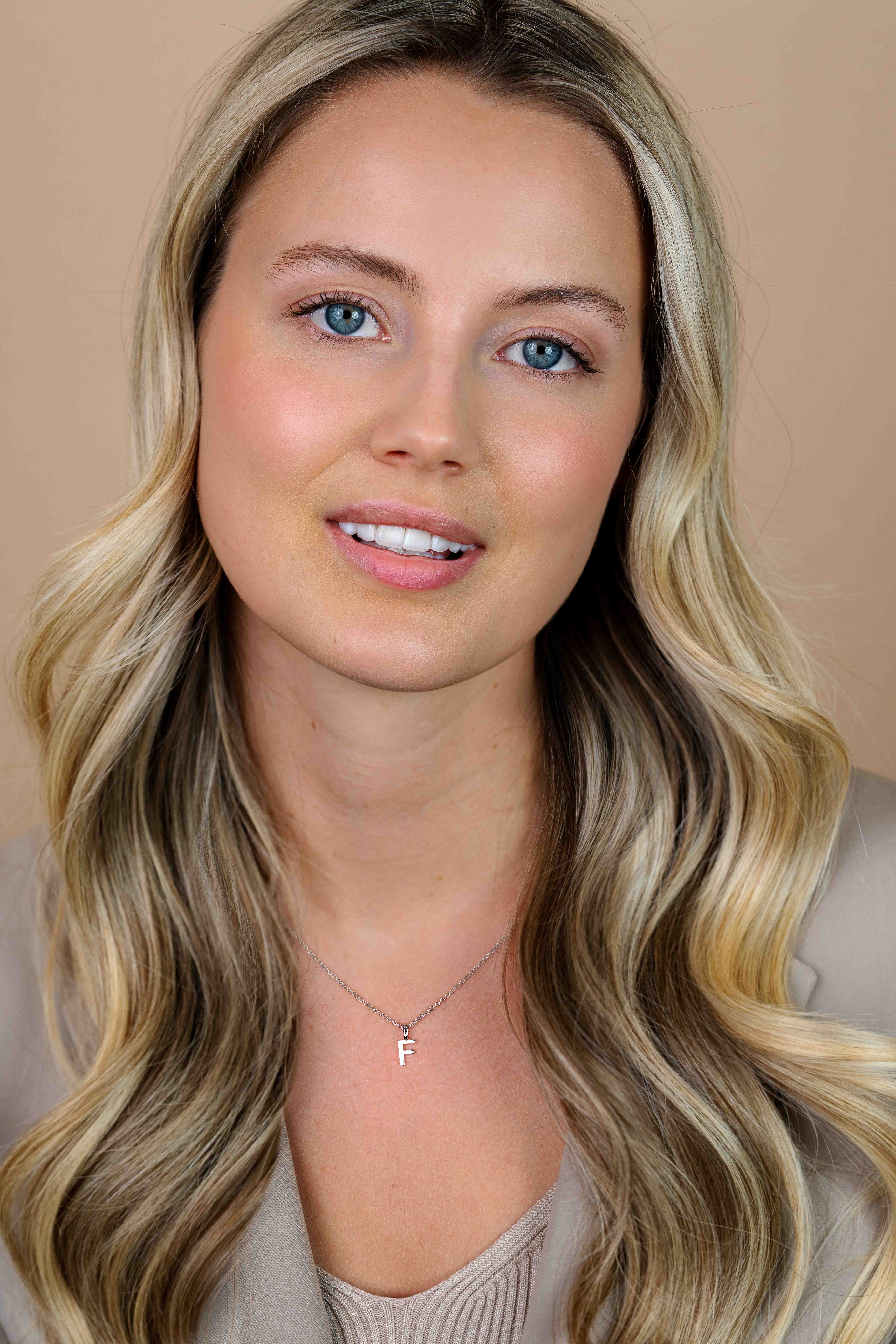 ZINZI Sterling Silver Letter Pendant F ZIH2140F