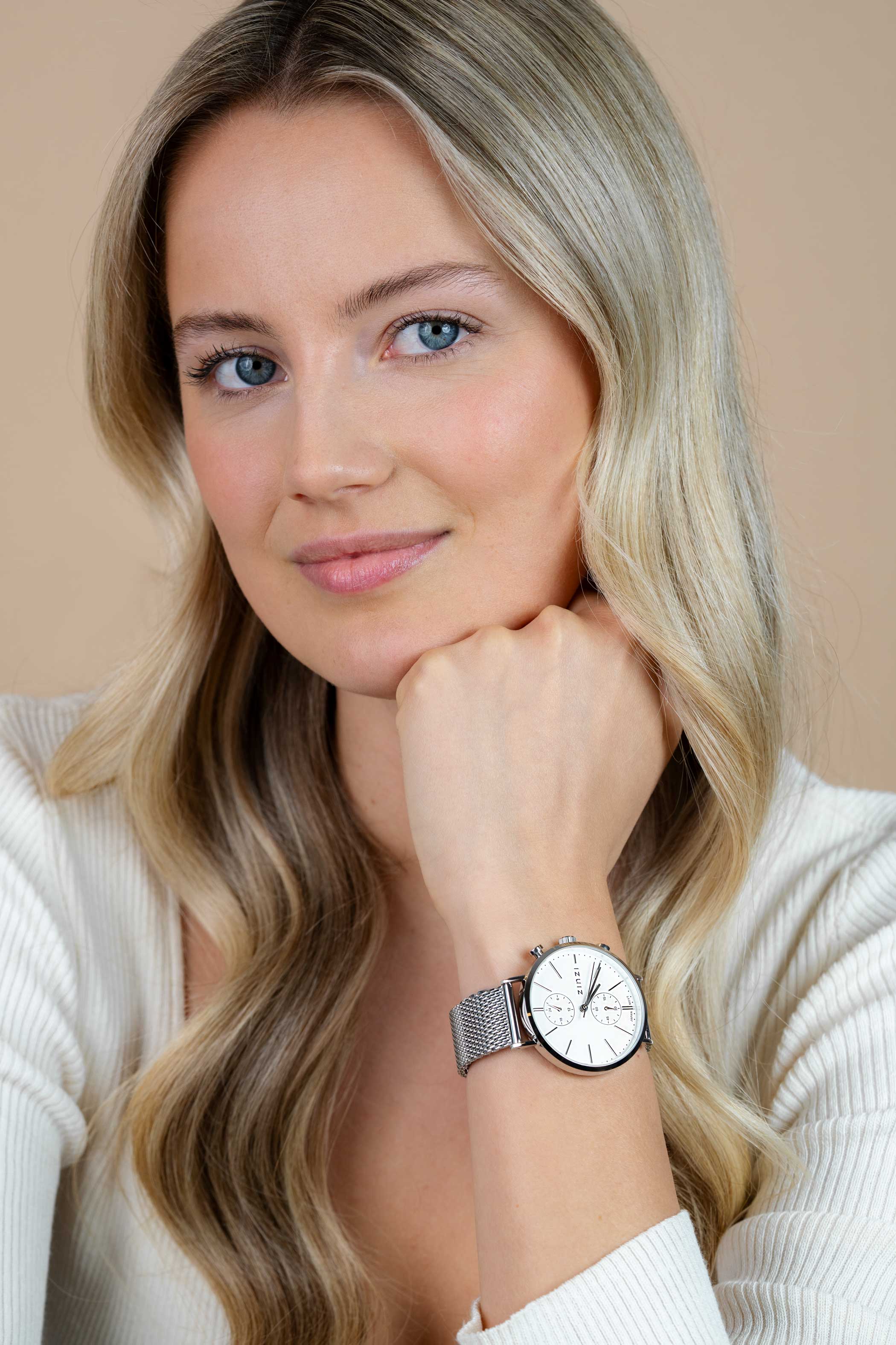 ZINZI Traveller Watch 39mm White Dial Stainless Steel Case and Mesh Strap with dual time ZIW740M