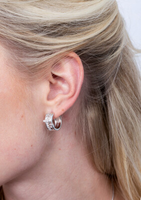 ZINZI zilveren schitterende oorringen 18x8mm bezet met diverse witte zirconia's ZIO2012