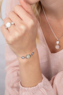 ZINZI zilveren schakel armband rond parelmoer zeshoek wit ZIA2011