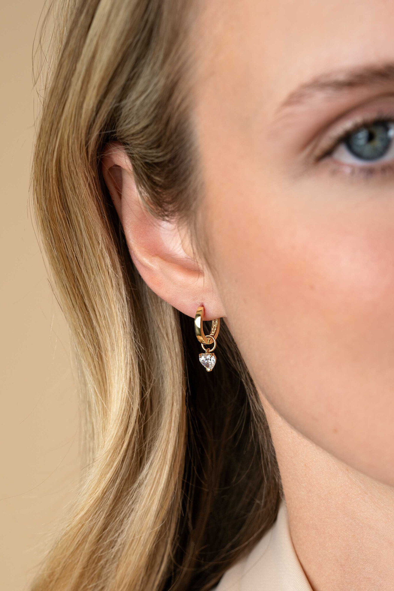 ZINZI 14K Gold Earrings Pendants Heart White Zirconia 5mm ZGCH422 (excl. hoop earrings)