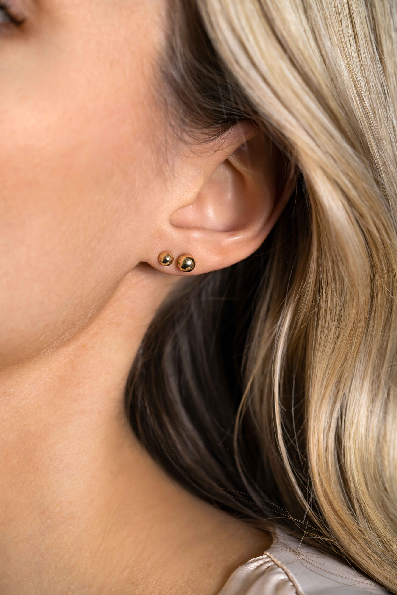 4mm ZINZI 14K Gold Bead Stud Earrings ZGO394