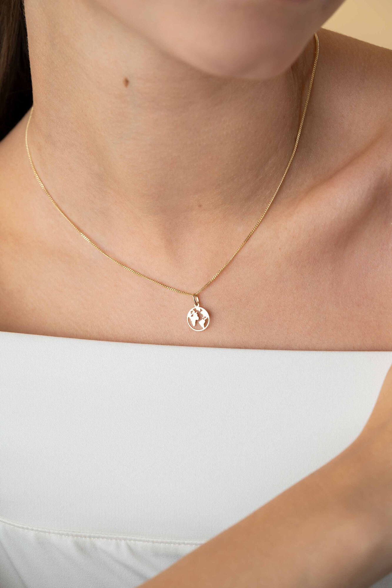 15mm ZINZI 14K Gold Pendant World Map ZGH474 (excl. necklace)