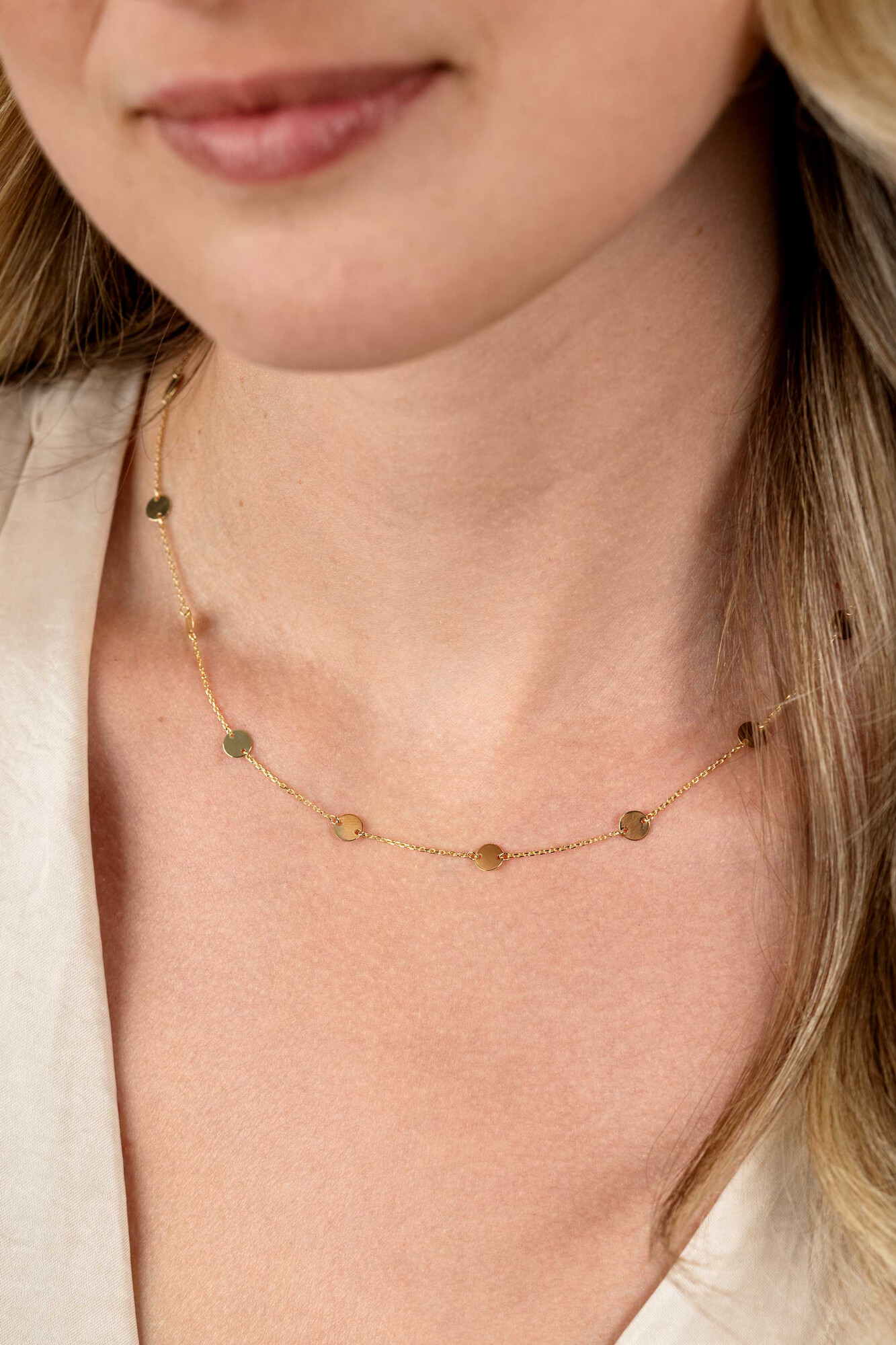 ZINZI Gold 14 carat gold necklace with delicate jasseron links and nine round smooth plates, 5mm wide, 42-45cm ZGC503
