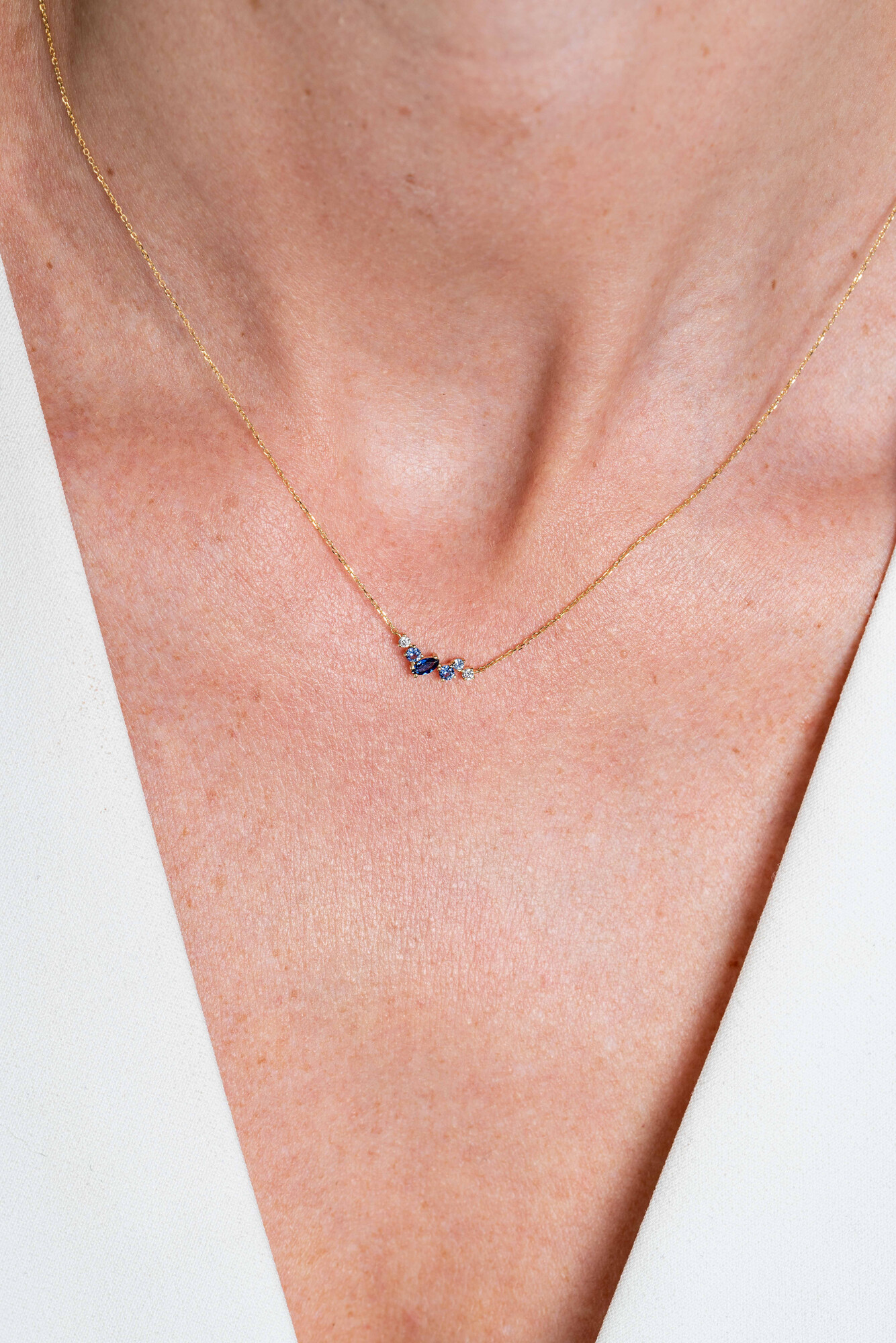 ZINZI 14K Gold Necklace Fine White Light Blue and Dark Blue Zirconias 45cm ZGC381