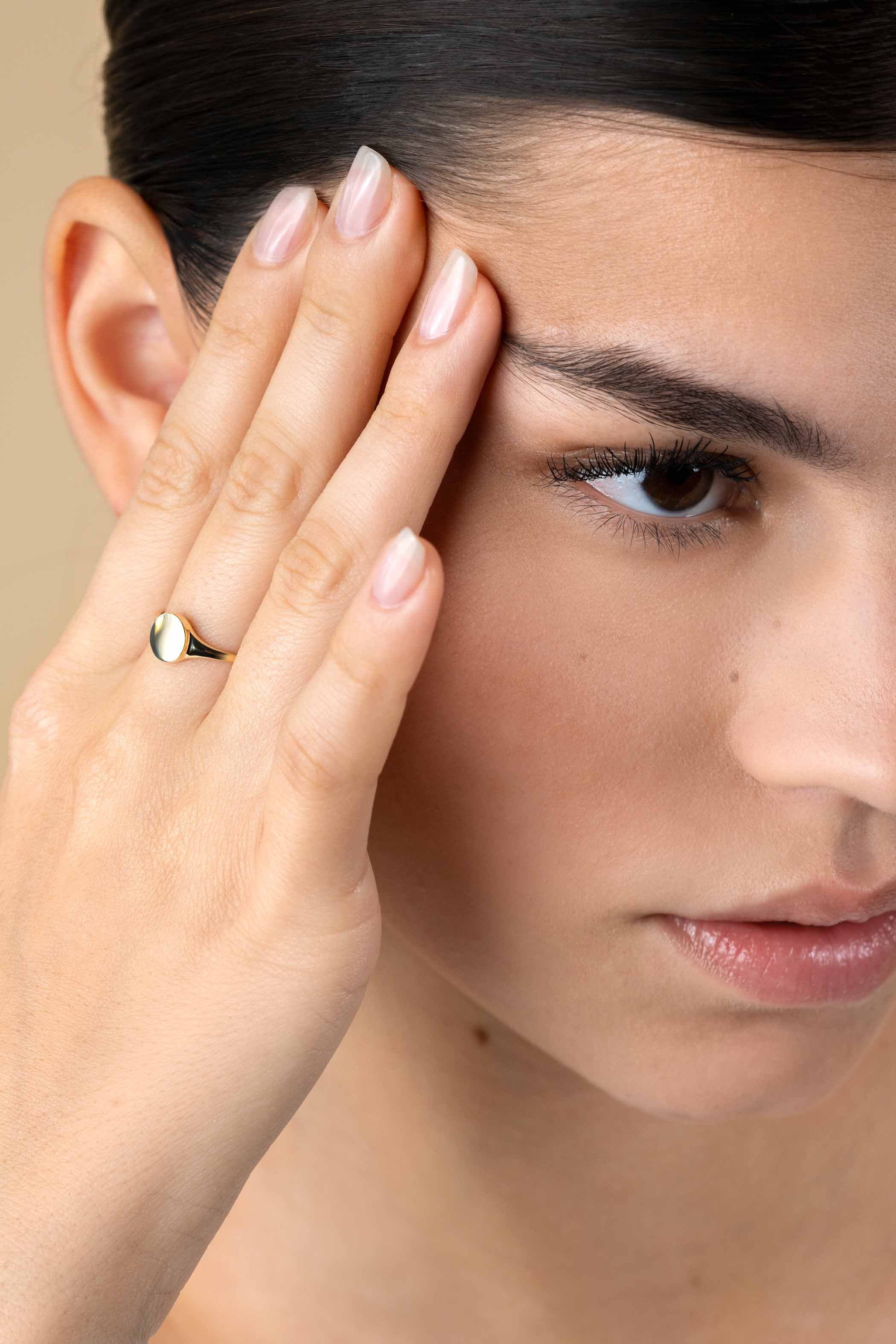 ZINZI 14K Gold Monogram Ring Oval 7mm ZGR406