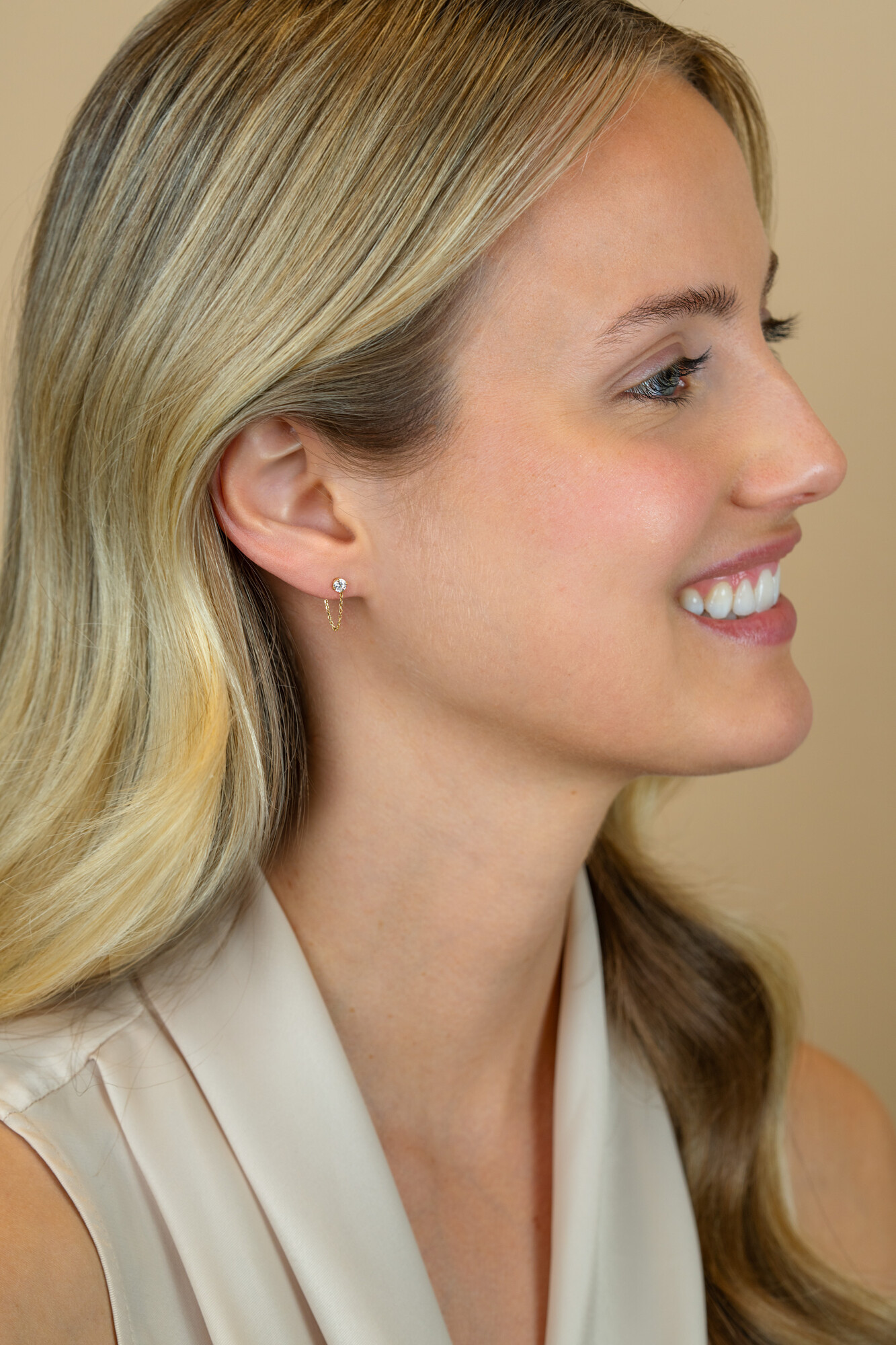 ZINZI GOLD oorknopjes zirc.met ketting naar pouss.