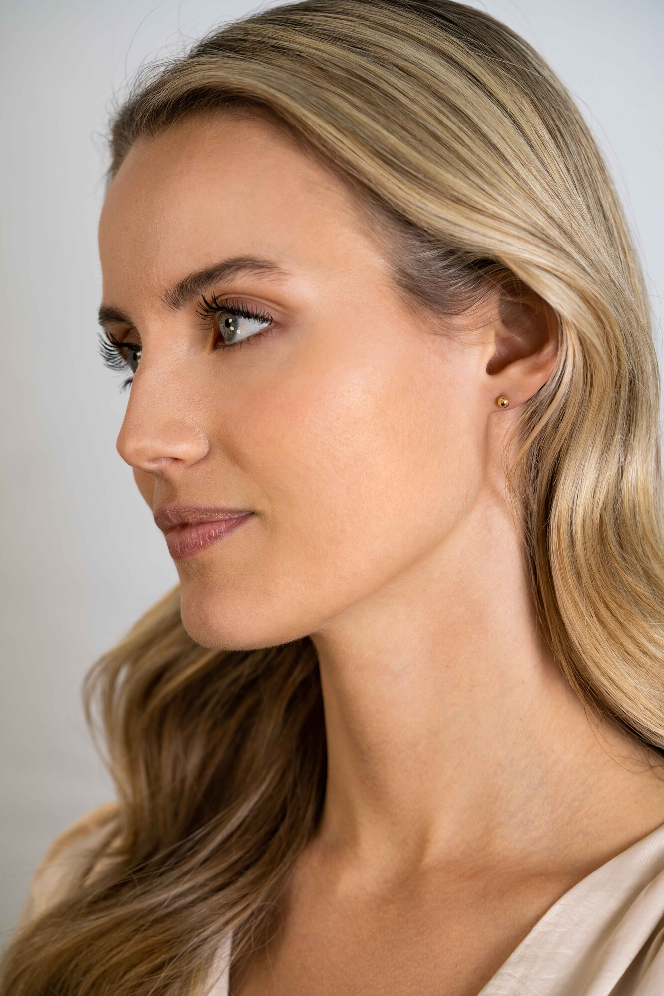 4mm ZINZI 14K Gold Bead Stud Earrings ZGO394