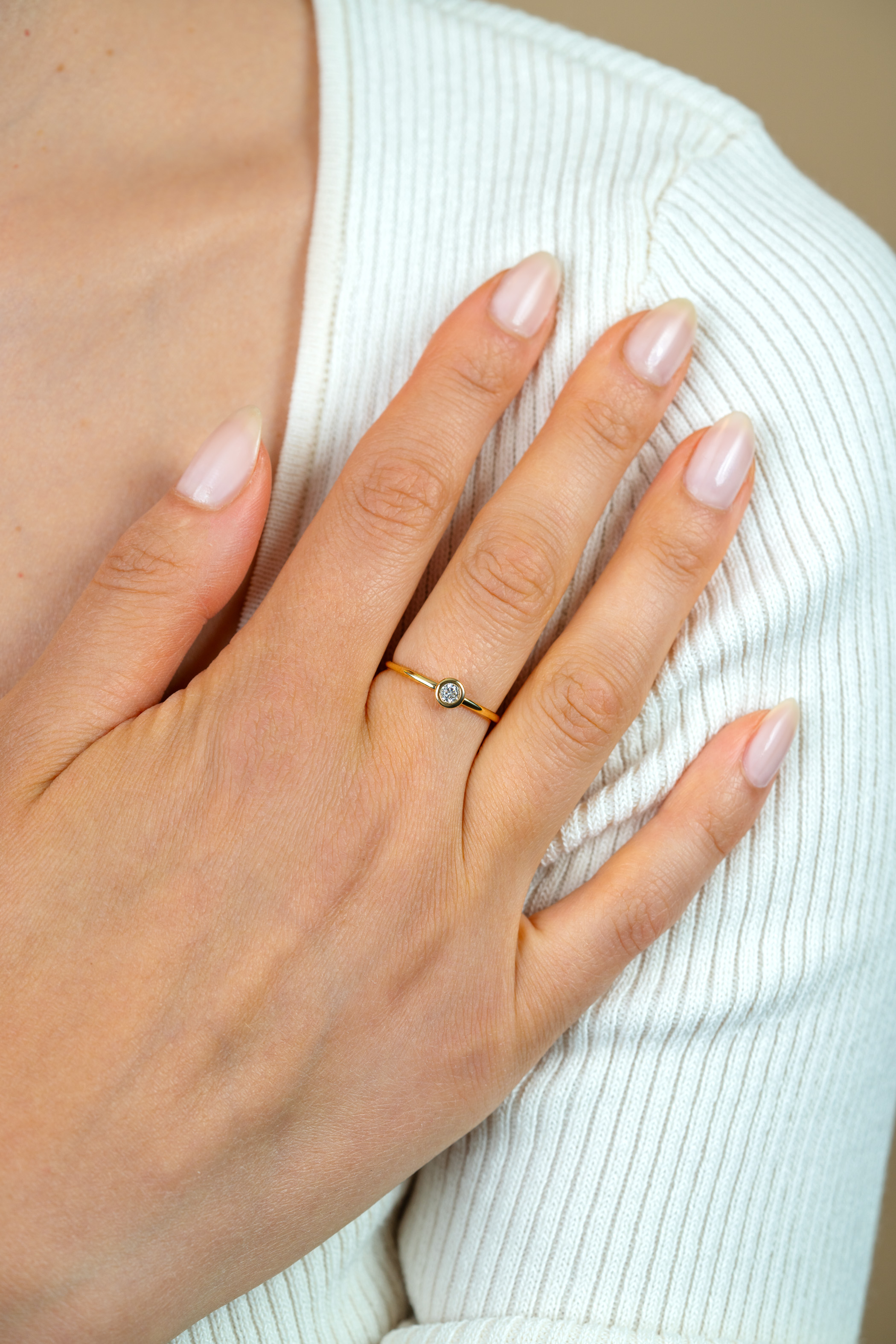 ZINZI 14K Gold Ring Round White Zirconia 4.5 mm width ZGR371