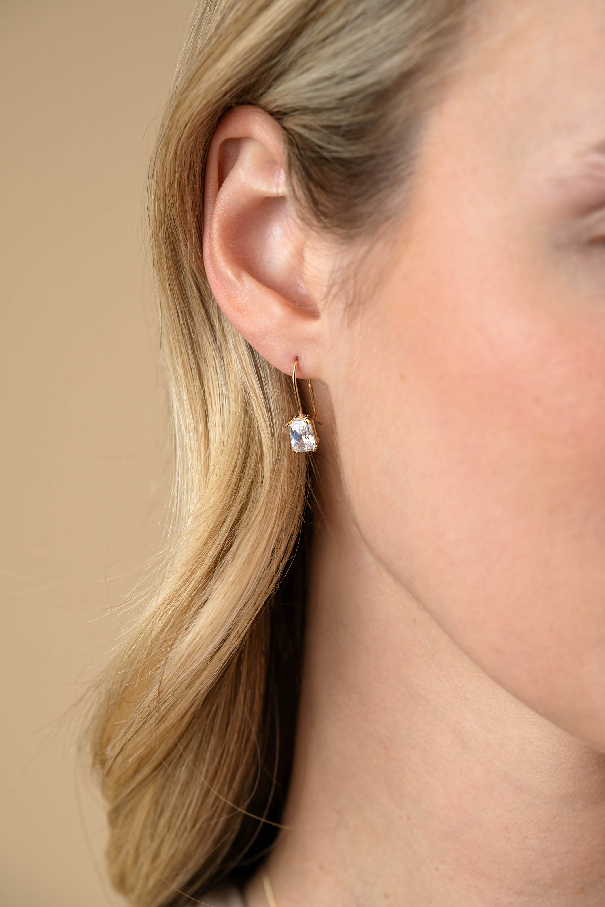 19mm ZINZI Gold 14 ct gold drop earrings set with square white cubic zirconias 5mm ZGO509