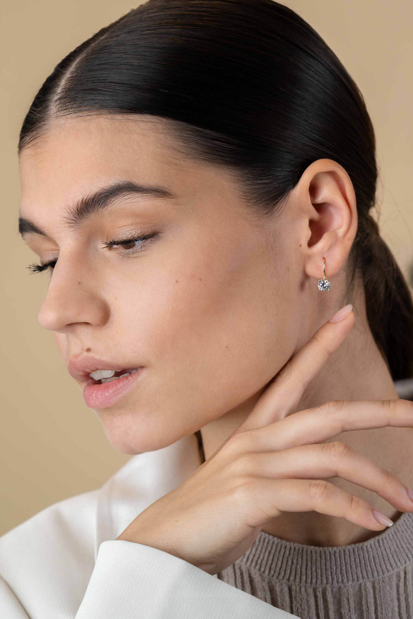 16mm ZINZI 14K Gold Drop Earrings Round White Zirconia ZGO480