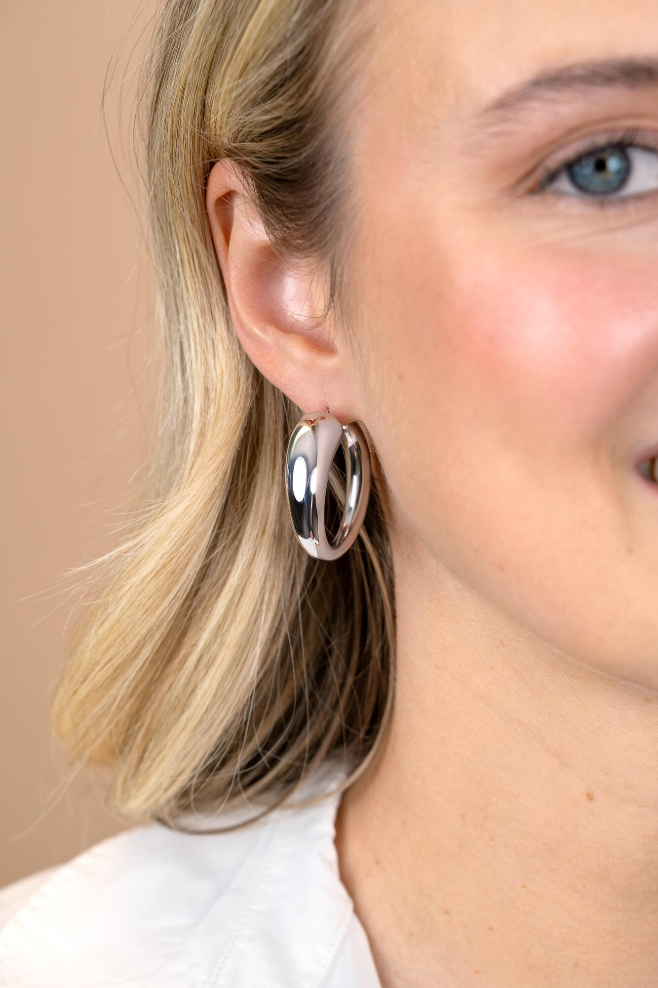 ZINZI zlv. creolen halfrond bol aflopend 32x11mm