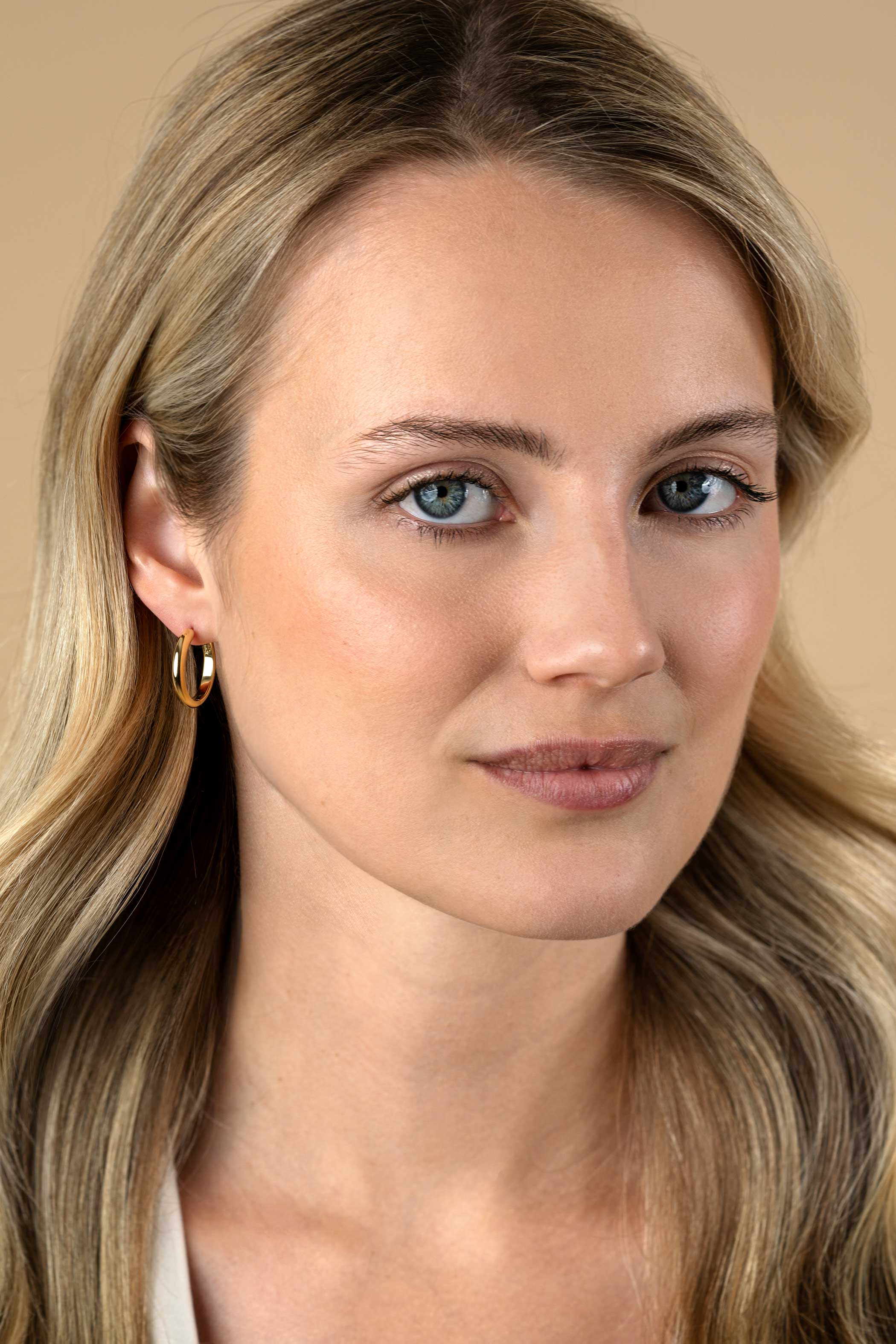 20mm ZINZI gold plated silver smooth hoops with round tube 3mm with luxury hinge closure ZIO2602G