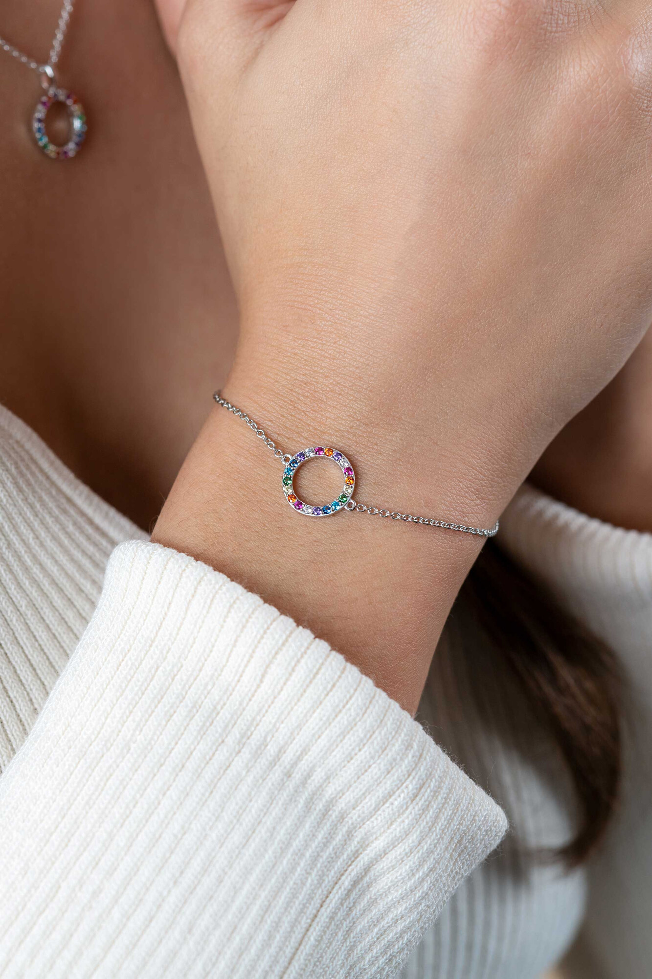 ZINZI silver bracelet with open circle 12mm set with rainbow stones 17-20cm ZIA2170Z
