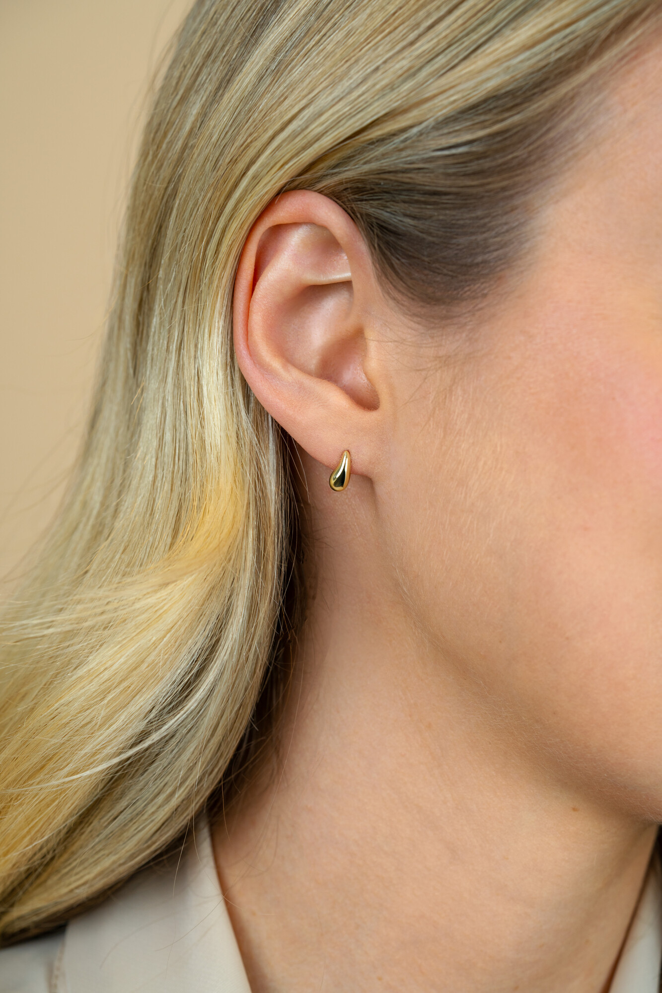 ZINZI zlv. oorknopjes geel verguld druppel vorm