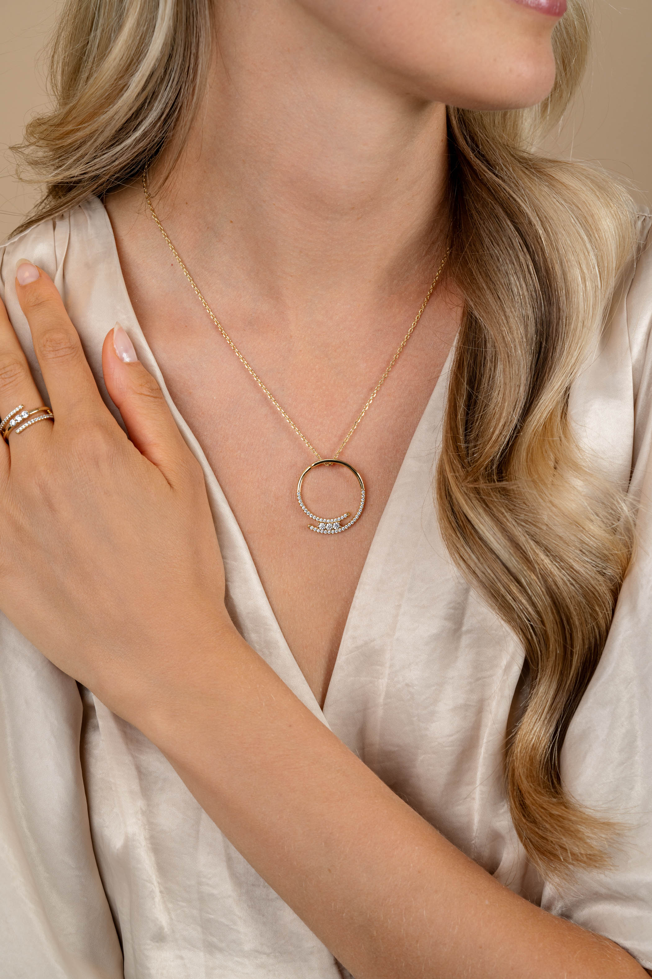 ZINZI gold plated silver necklace with large open round pendant 25mm set with white cubic zirconias 45-50 cm ZIC2645Y