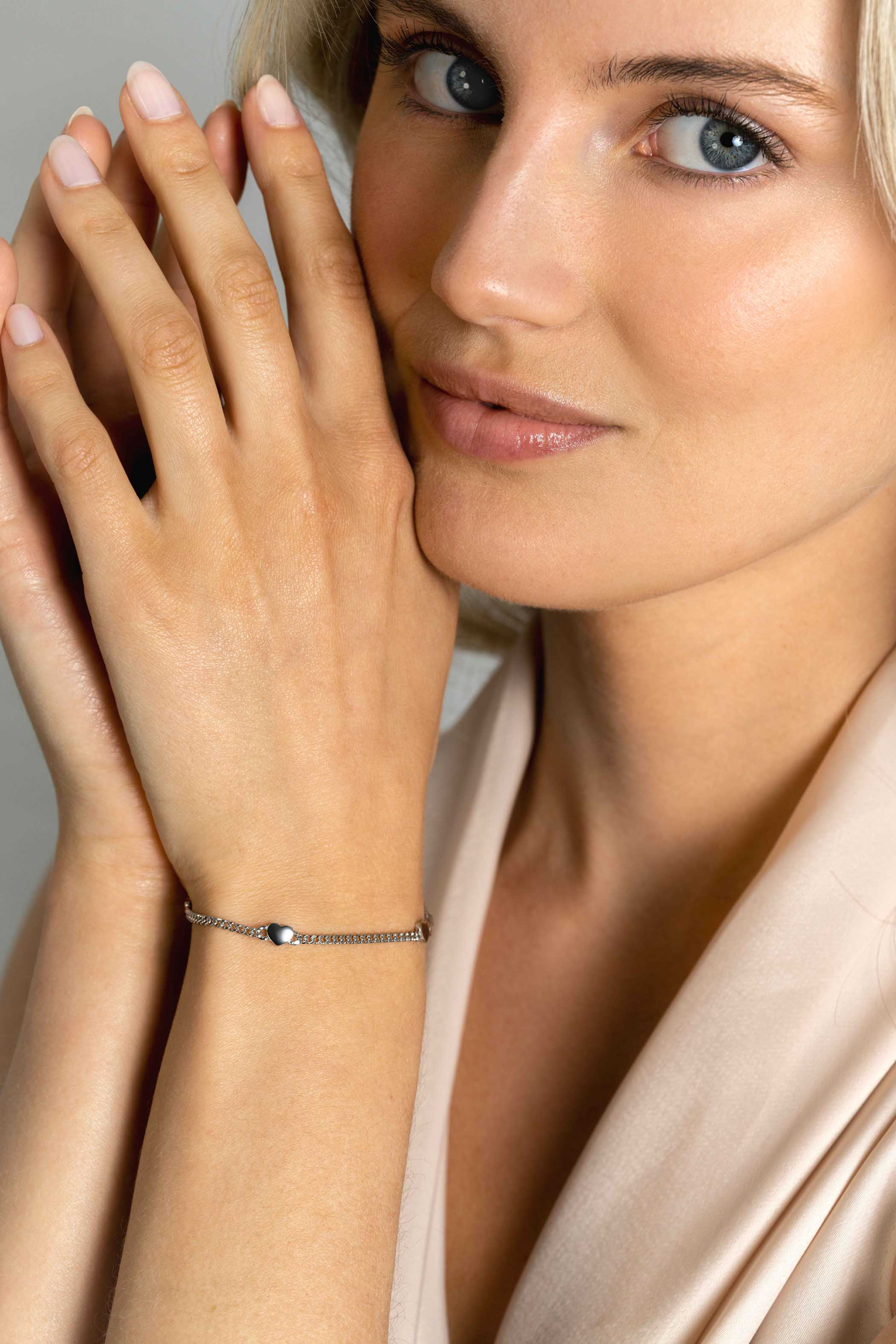 ZINZI Sterling Silver Curb Chain Bracelet with 3 Shiny Heart 17-20cm ZIA2408