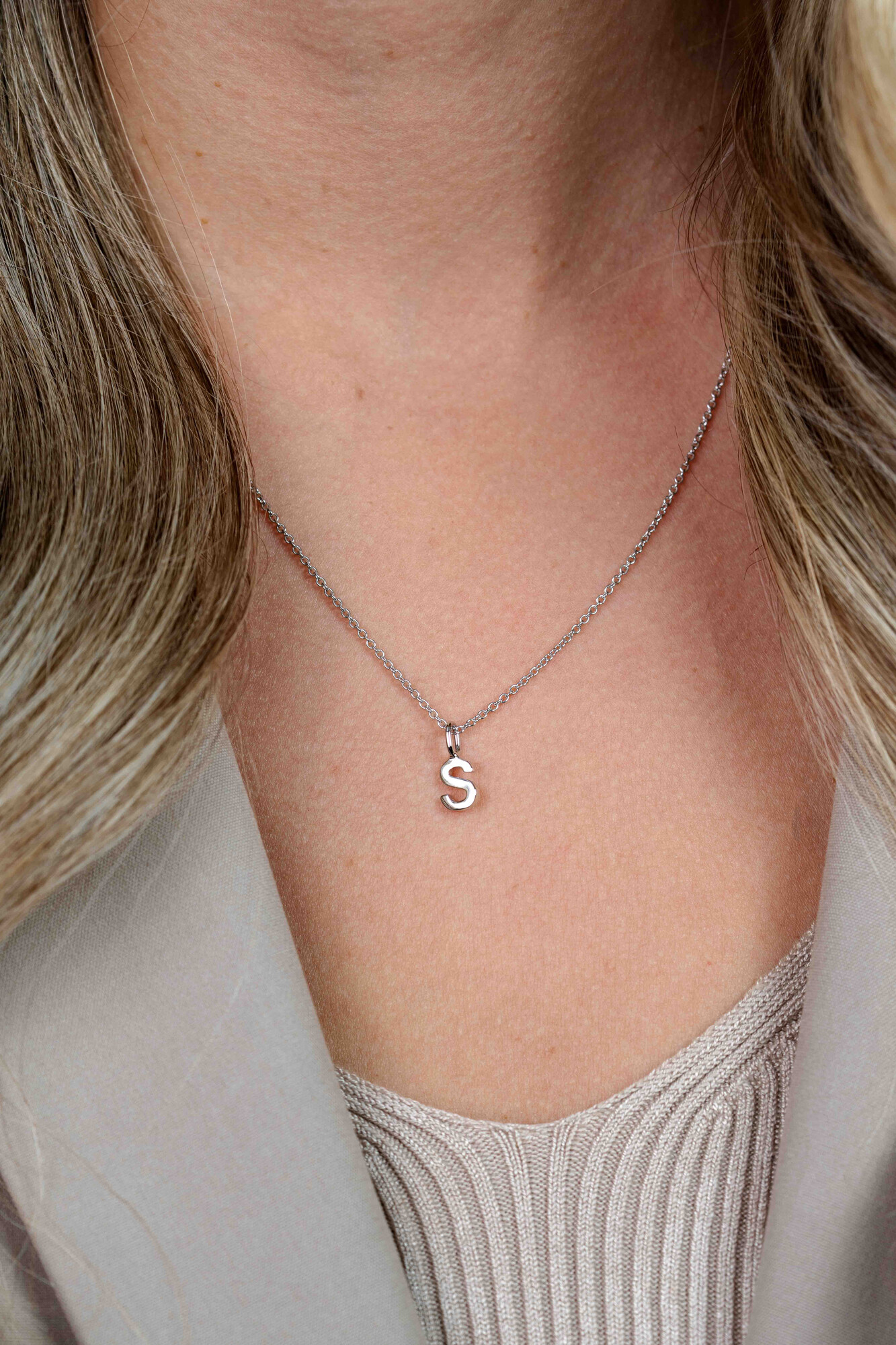 ZINZI Sterling Silver Letter Pendant S ZIH2140S