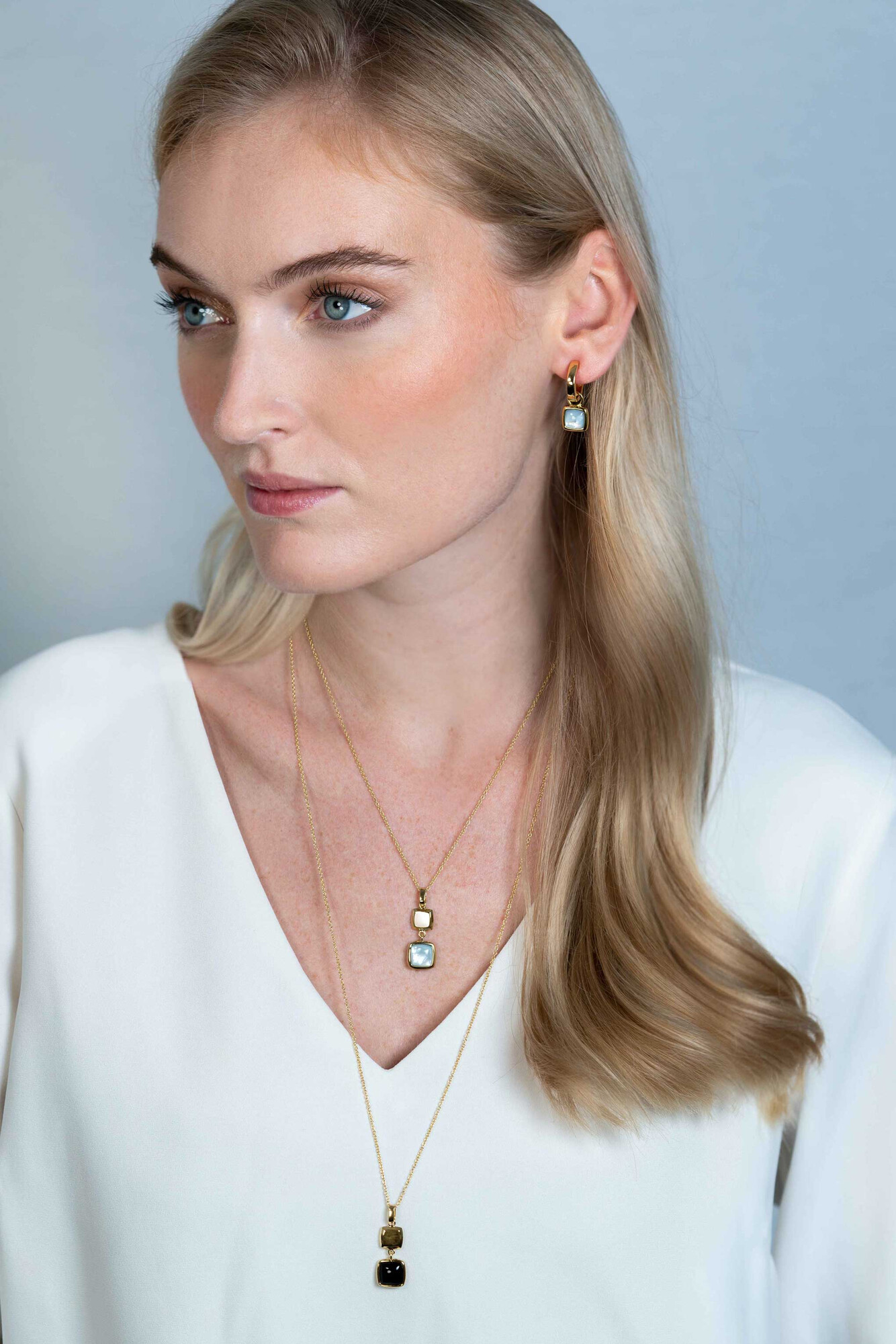 10mm ZINZI Gold Plated Sterling Silver Earrings Pendants Square Two-sided Black Onyx and White Mother-of-Pearl ZICH2257G (excl. hoop earrings)